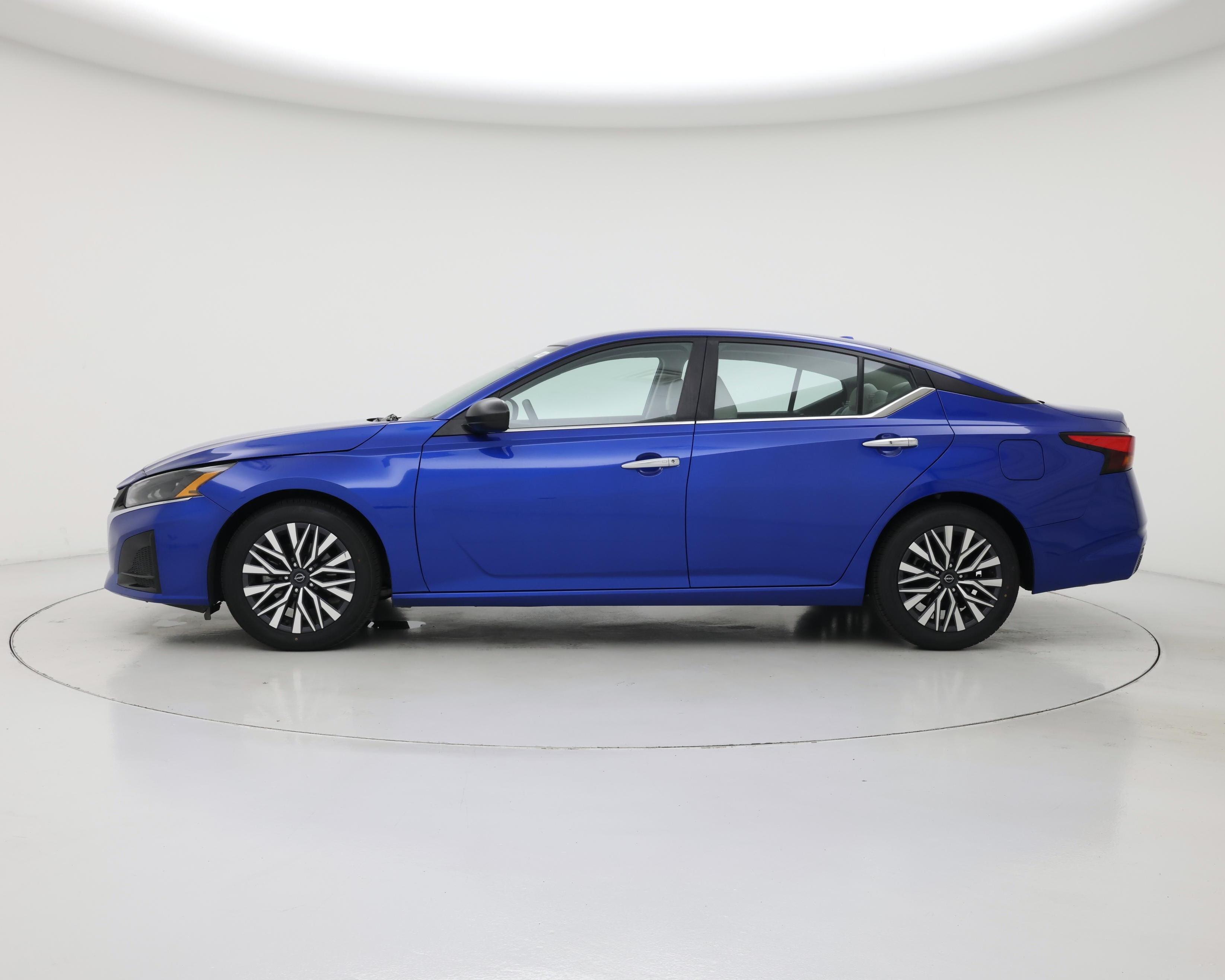 Thumbnail: 2025 Nissan Altima - 3
