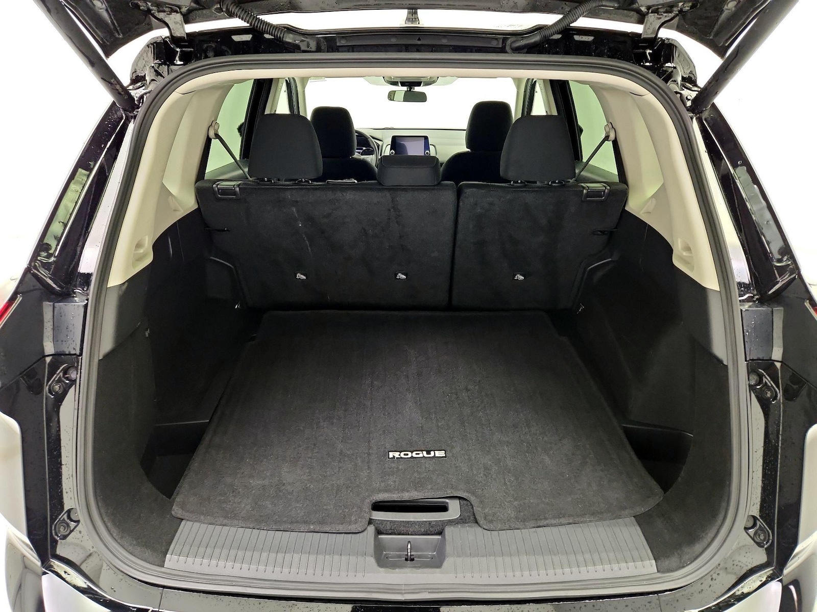 2025 Nissan Rogue SV - Photo 21