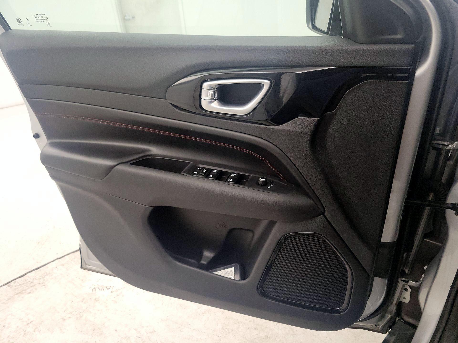 Thumbnail: 2025 Jeep Compass - 10