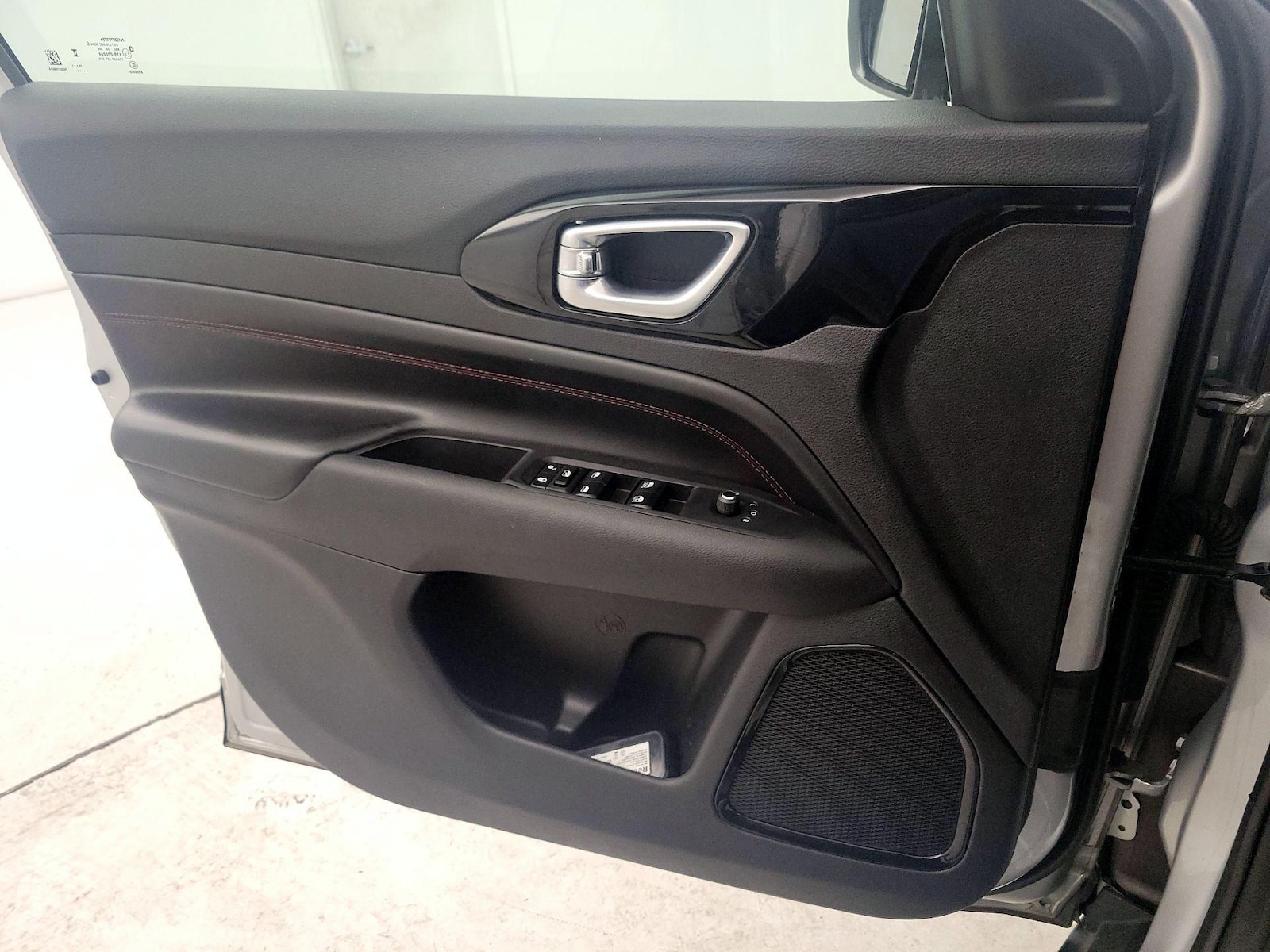 2025 Jeep Compass Trailhawk - Photo 11