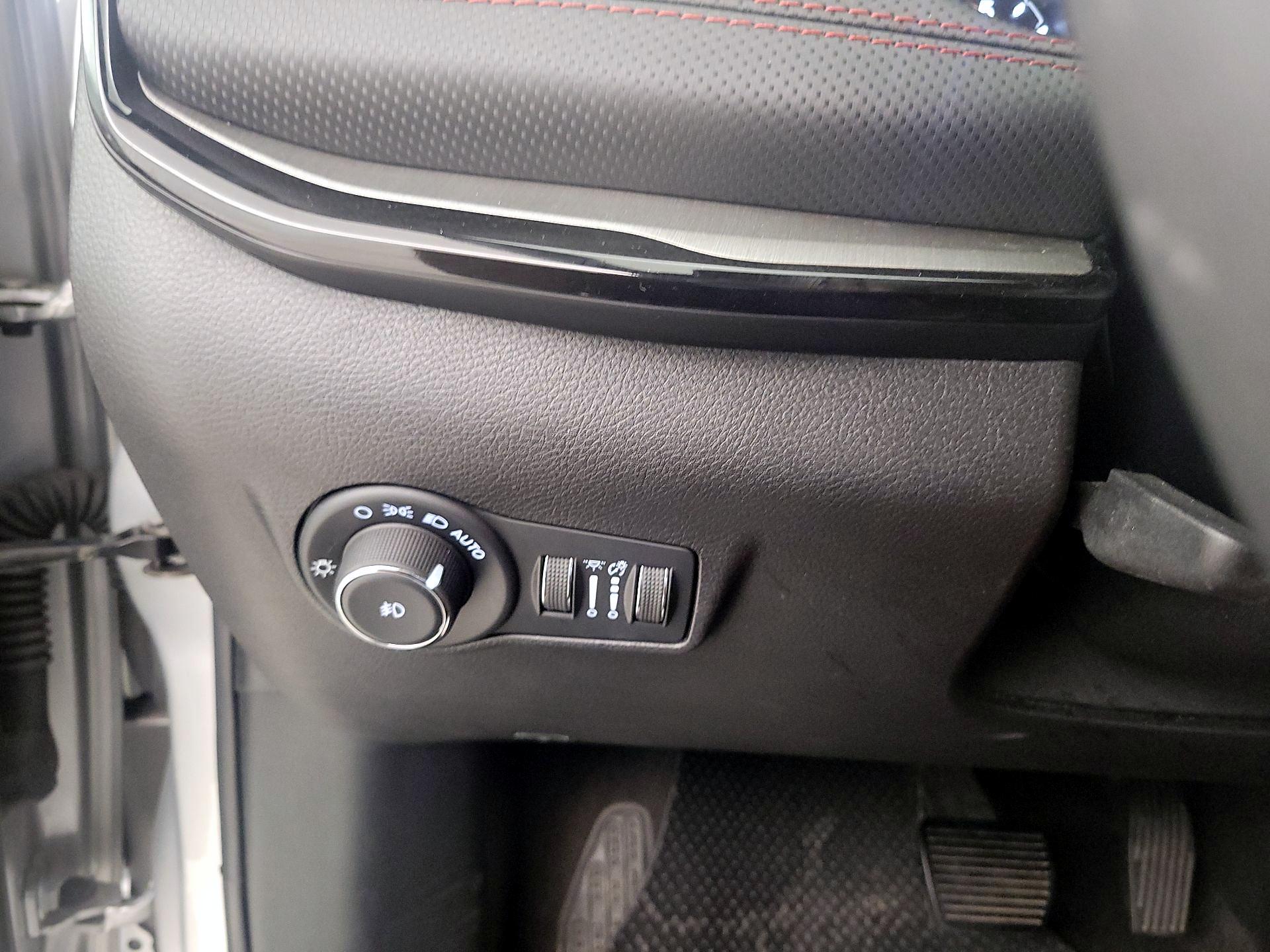Thumbnail: 2025 Jeep Compass - 11