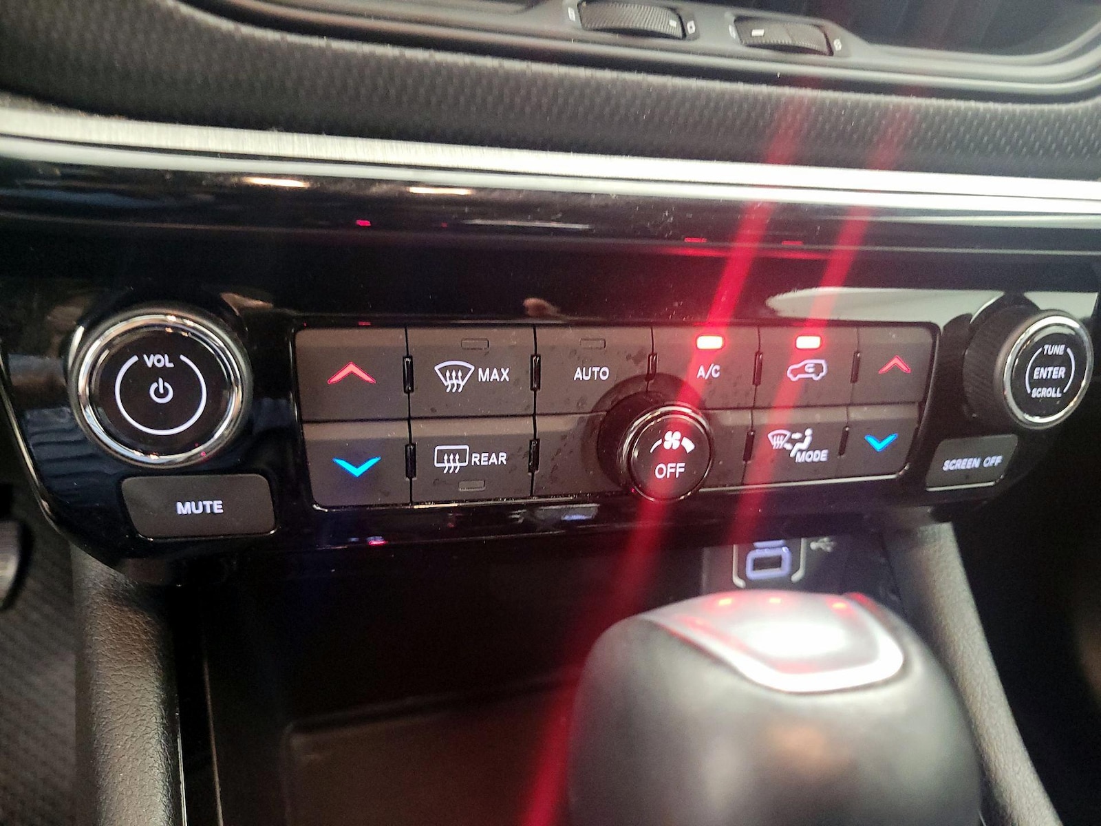 2025 Jeep Compass Trailhawk - Photo 15