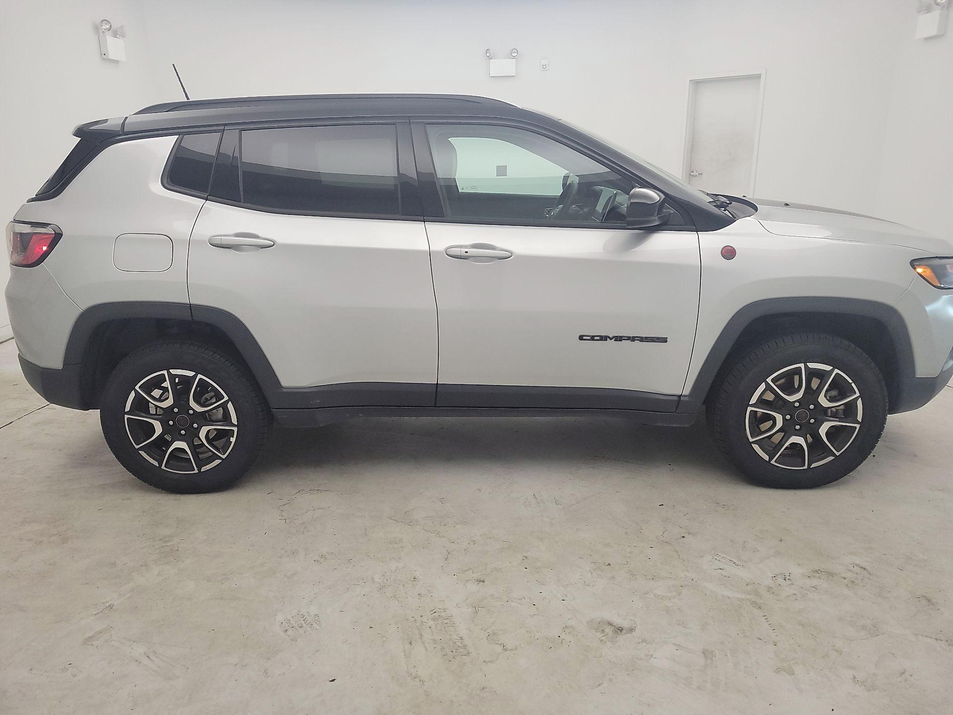Thumbnail: 2025 Jeep Compass - 4