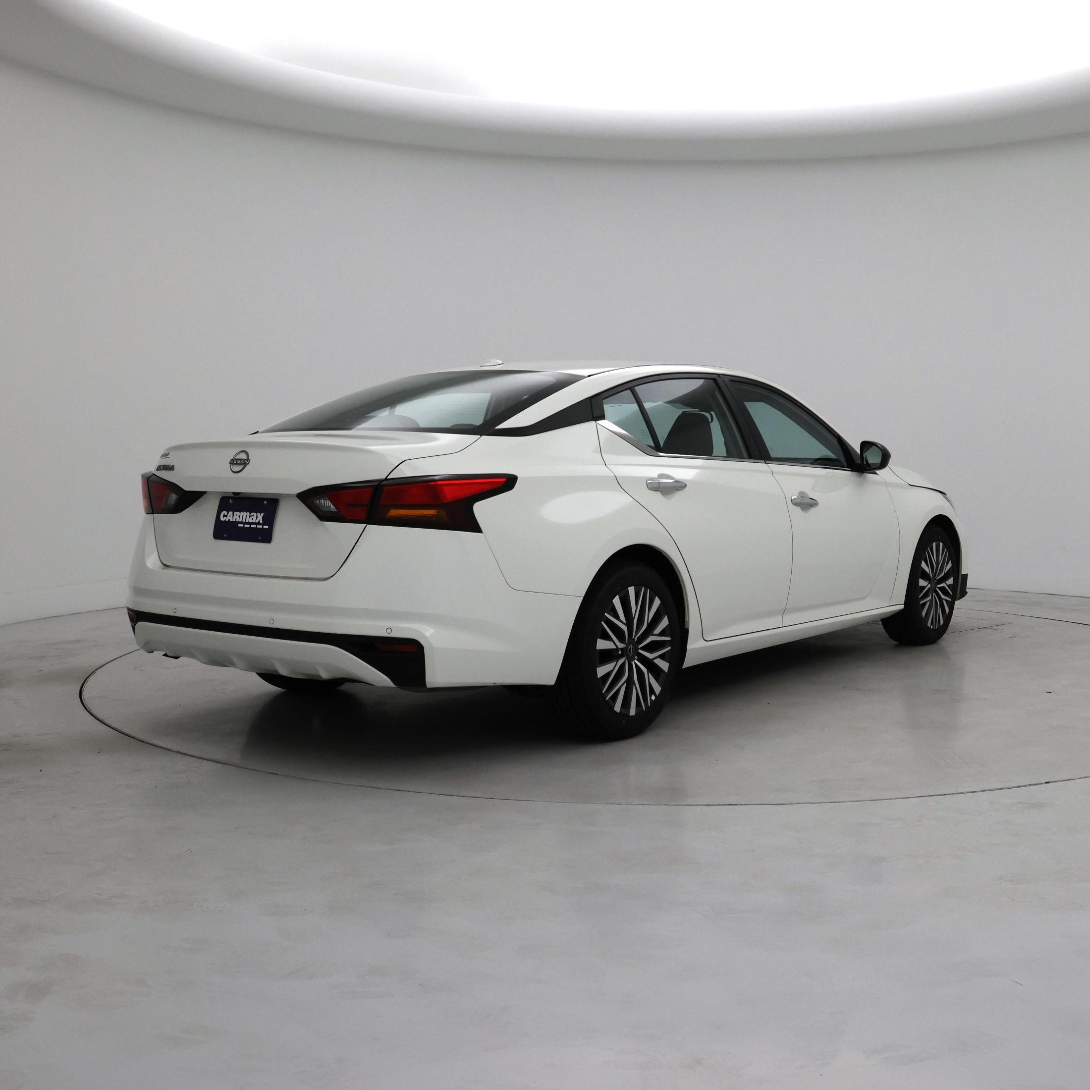 Thumbnail: 2025 Nissan Altima - 8
