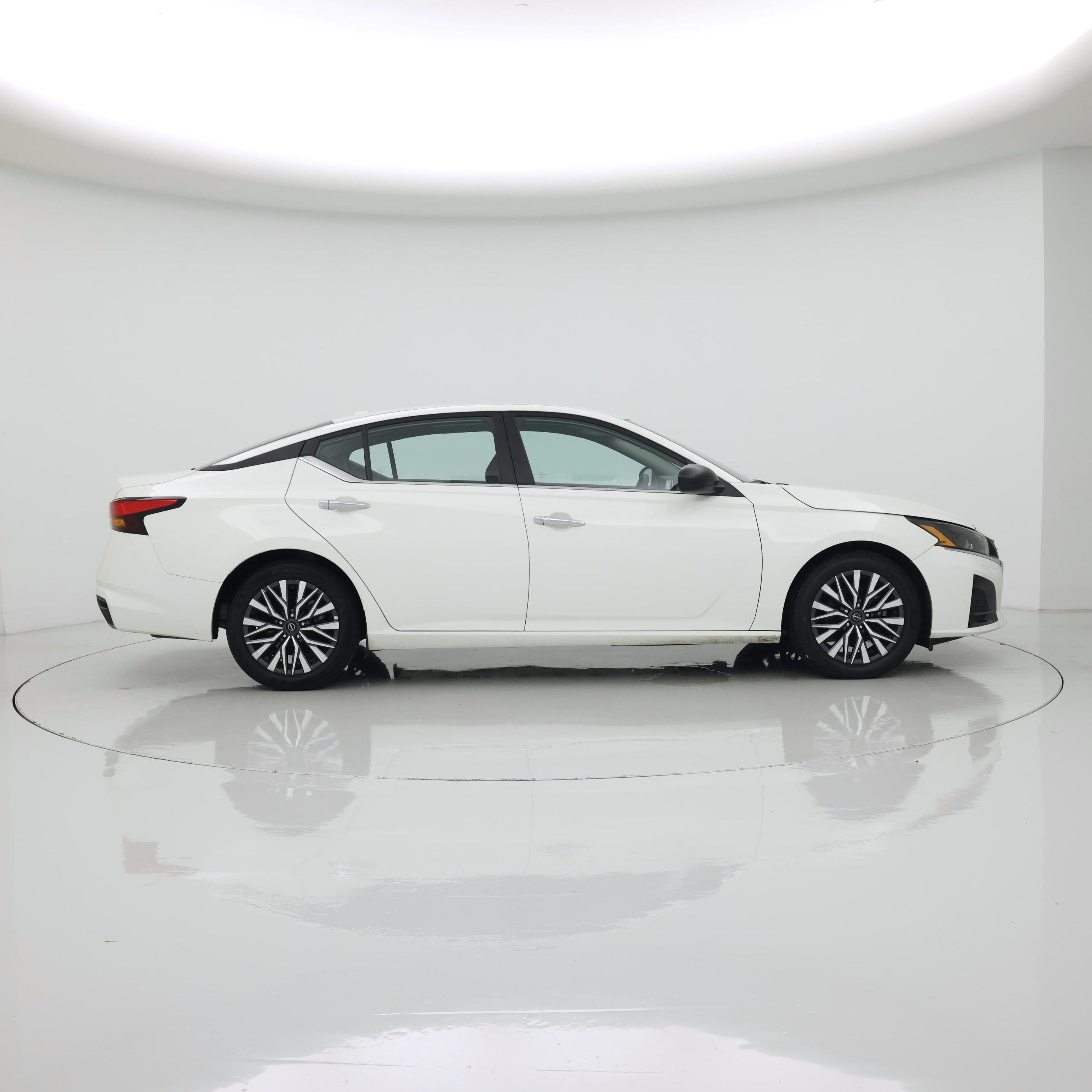 Thumbnail: 2025 Nissan Altima - 7