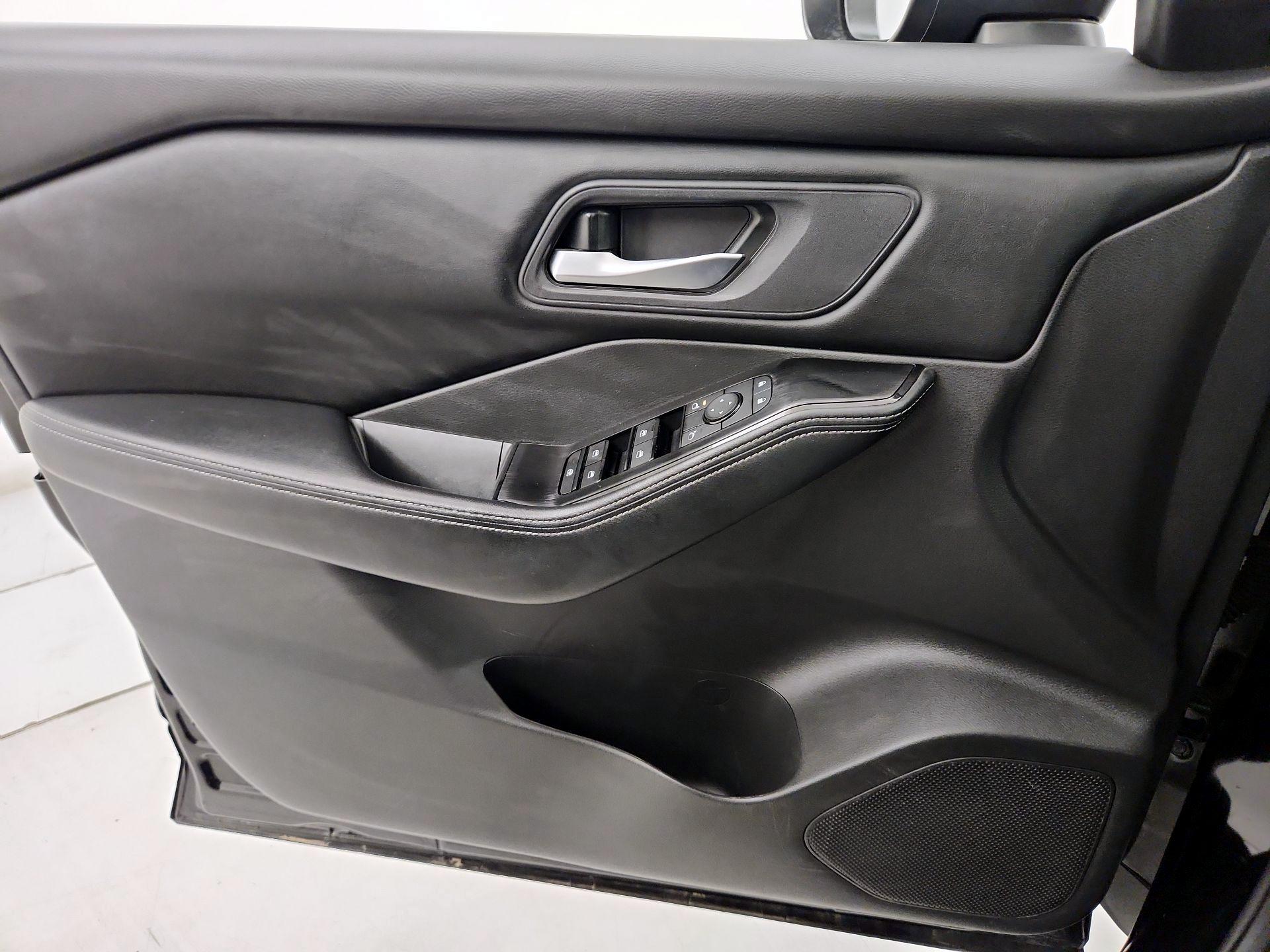 Thumbnail: 2025 Nissan Rogue - 12