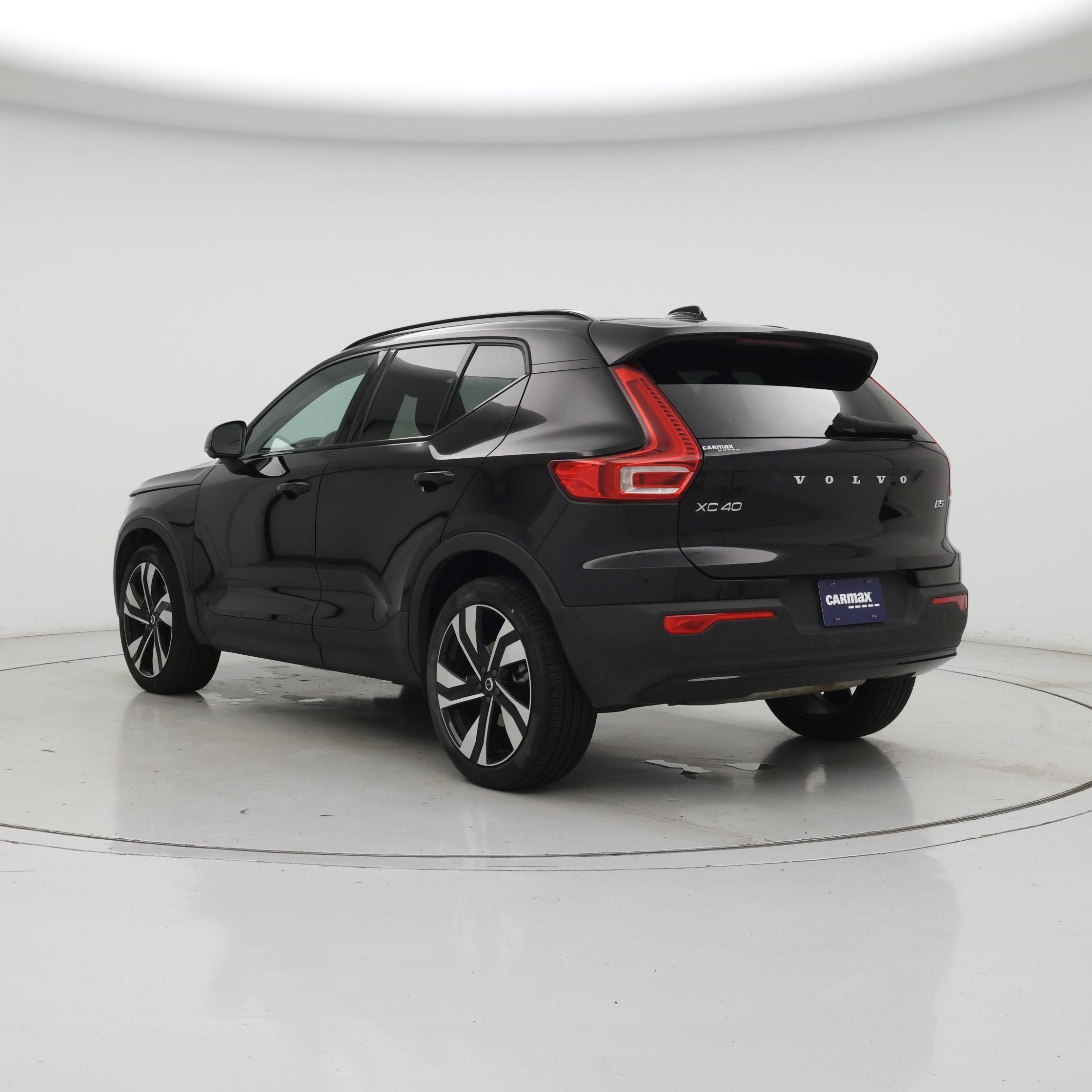 Thumbnail: 2025 Volvo XC40 - 2
