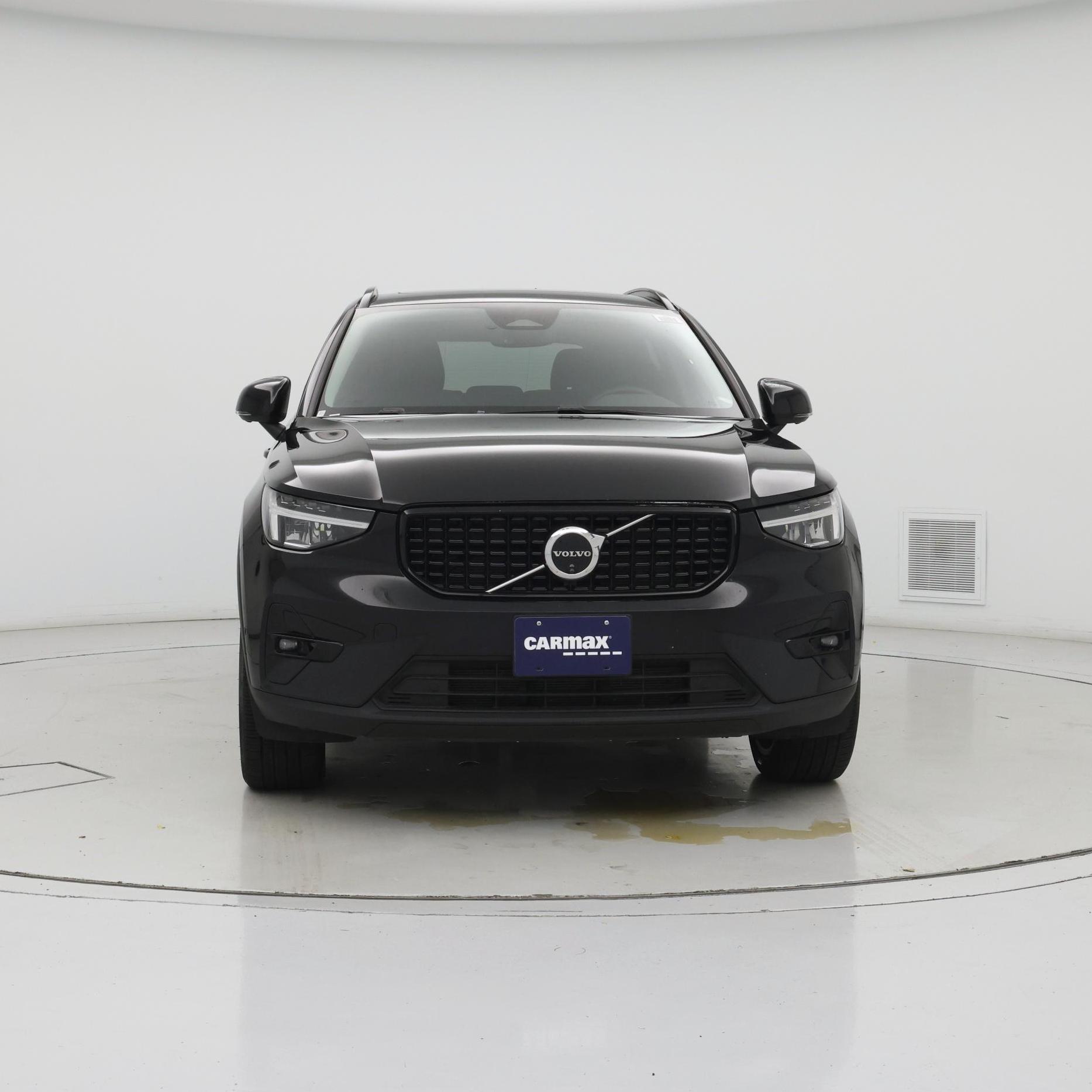 Thumbnail: 2025 Volvo XC40 - 5