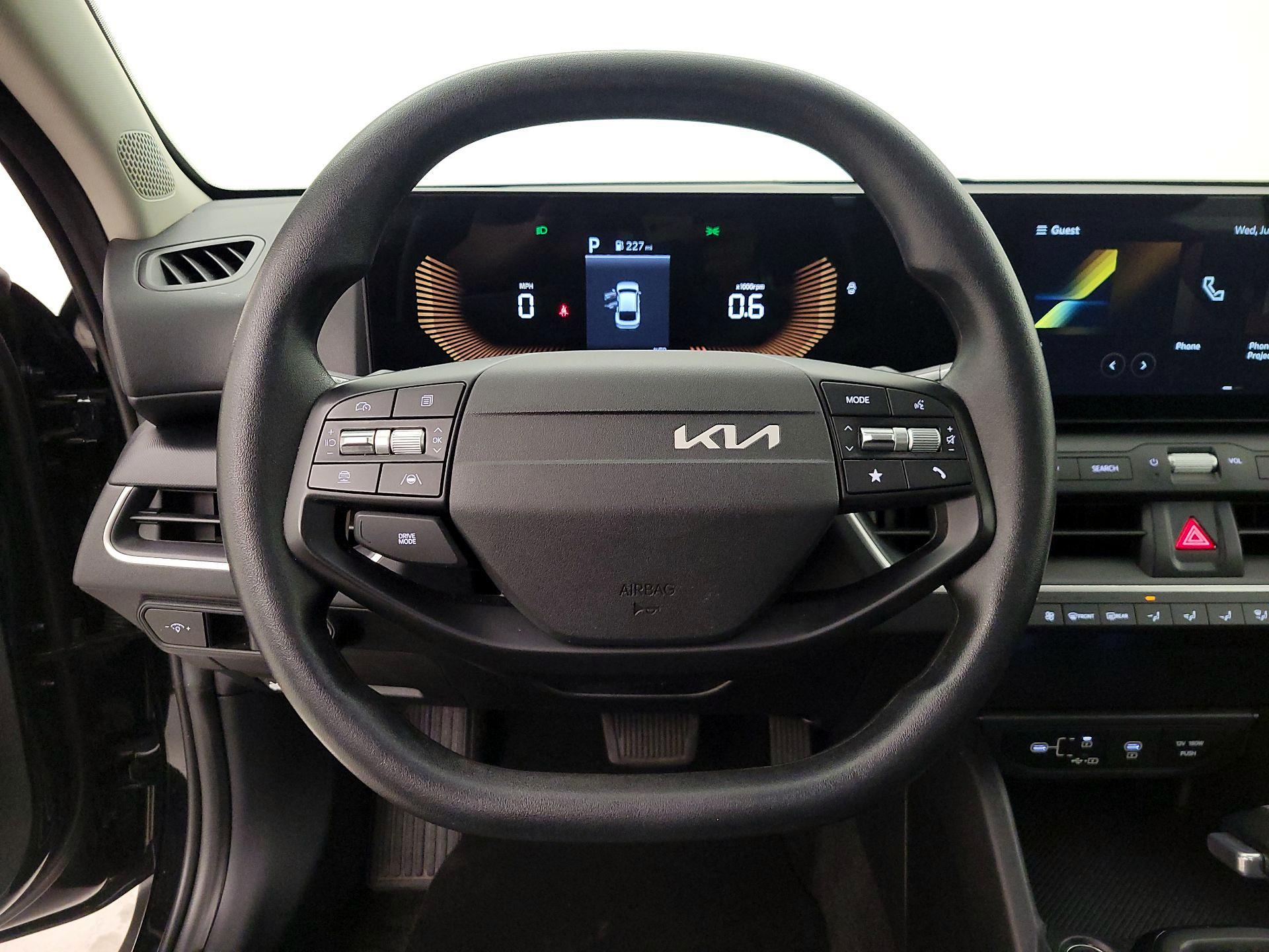 Thumbnail: 2025 Kia K4 - 10