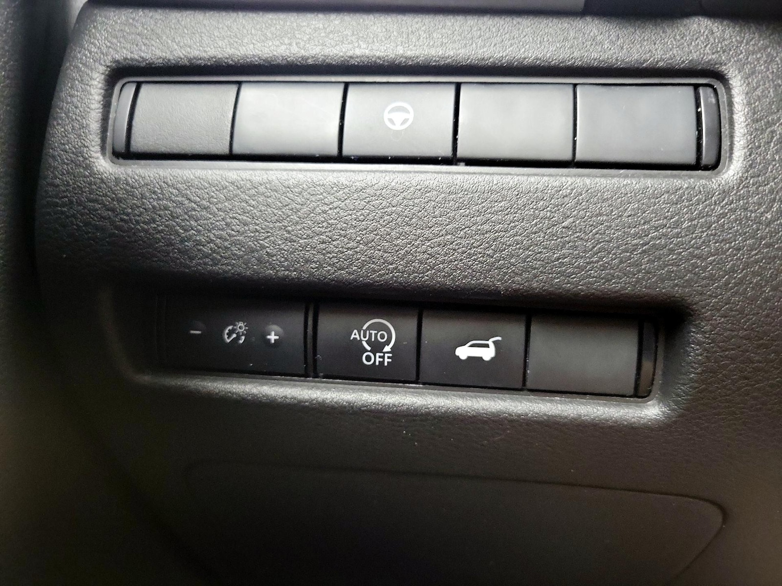 2025 Nissan Rogue SV - Photo 14