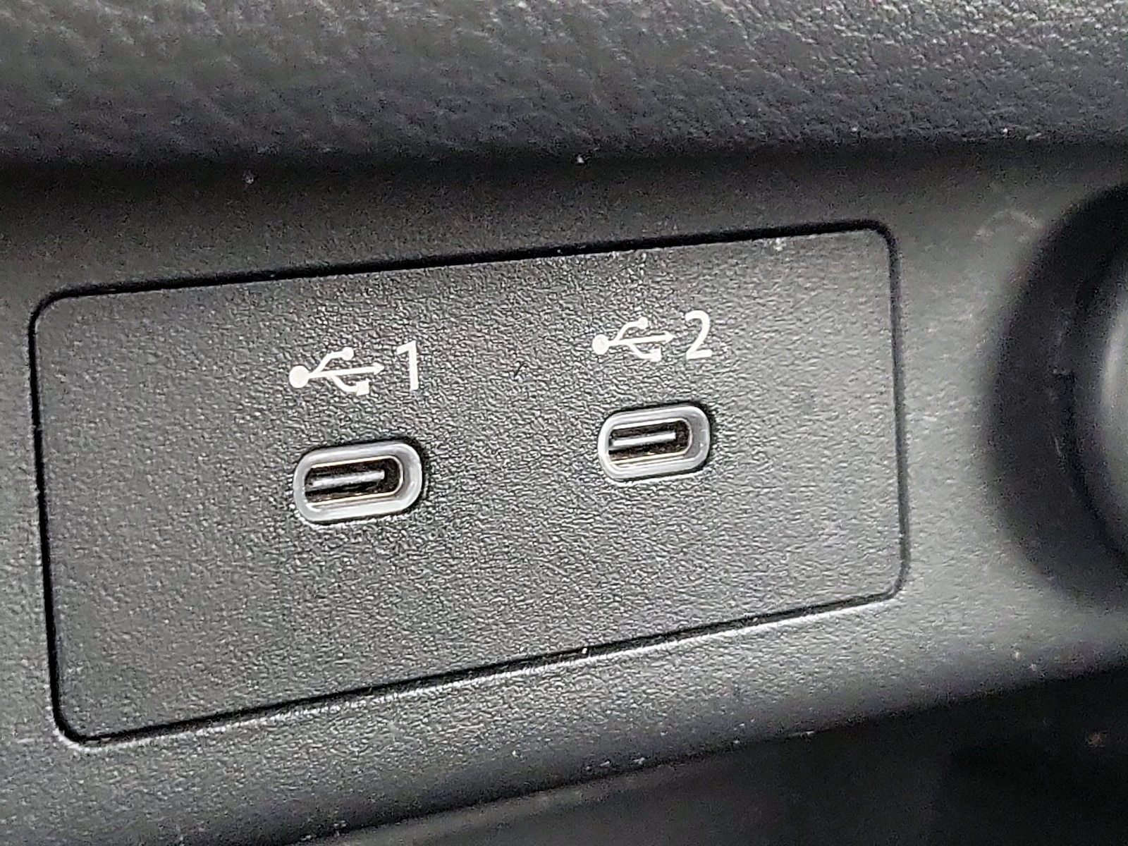 2025 Nissan Rogue SV - Photo 19