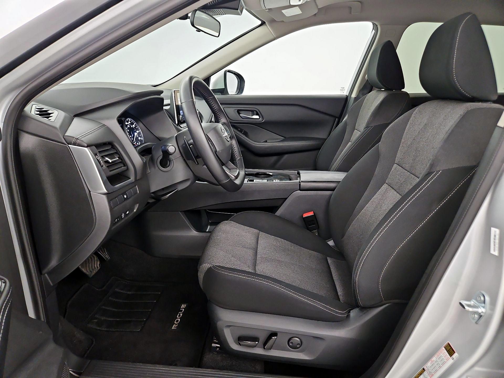 Thumbnail: 2025 Nissan Rogue - 9