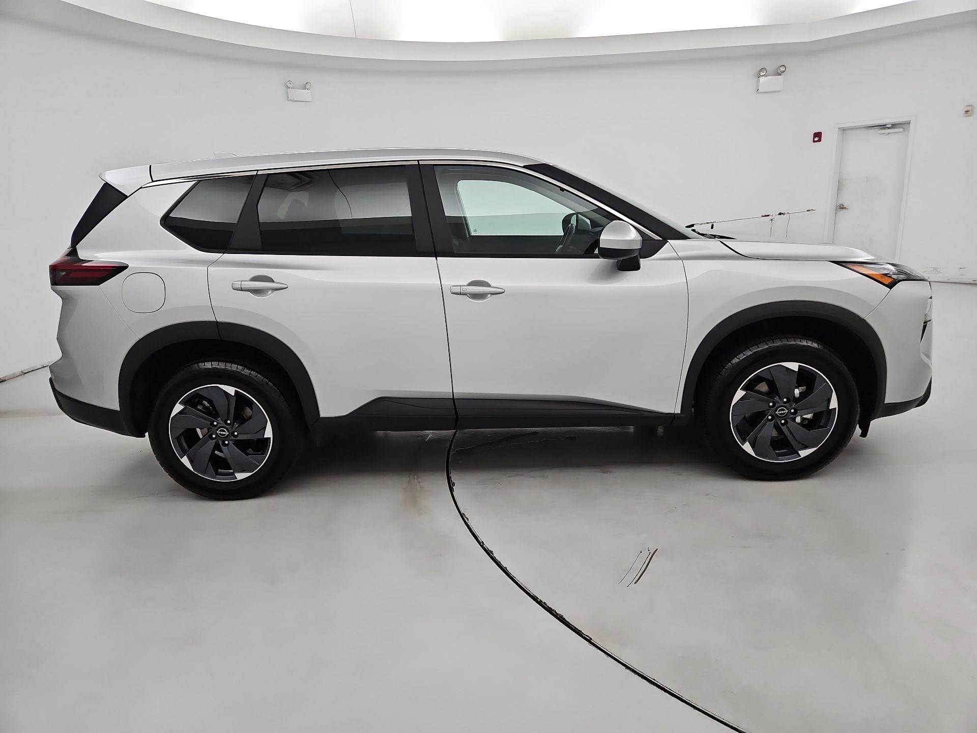 Thumbnail: 2025 Nissan Rogue - 4