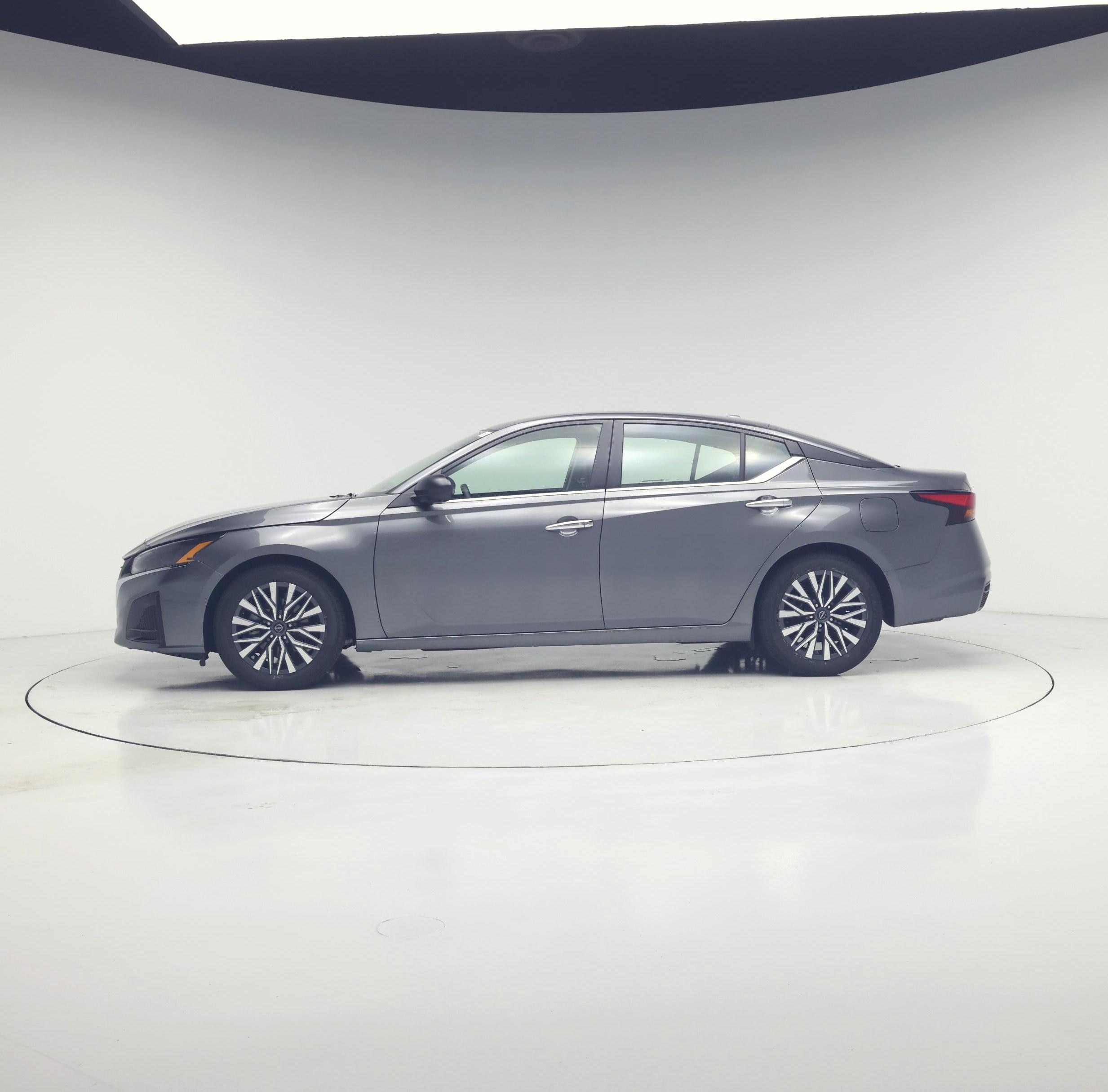 Thumbnail: 2025 Nissan Altima - 3