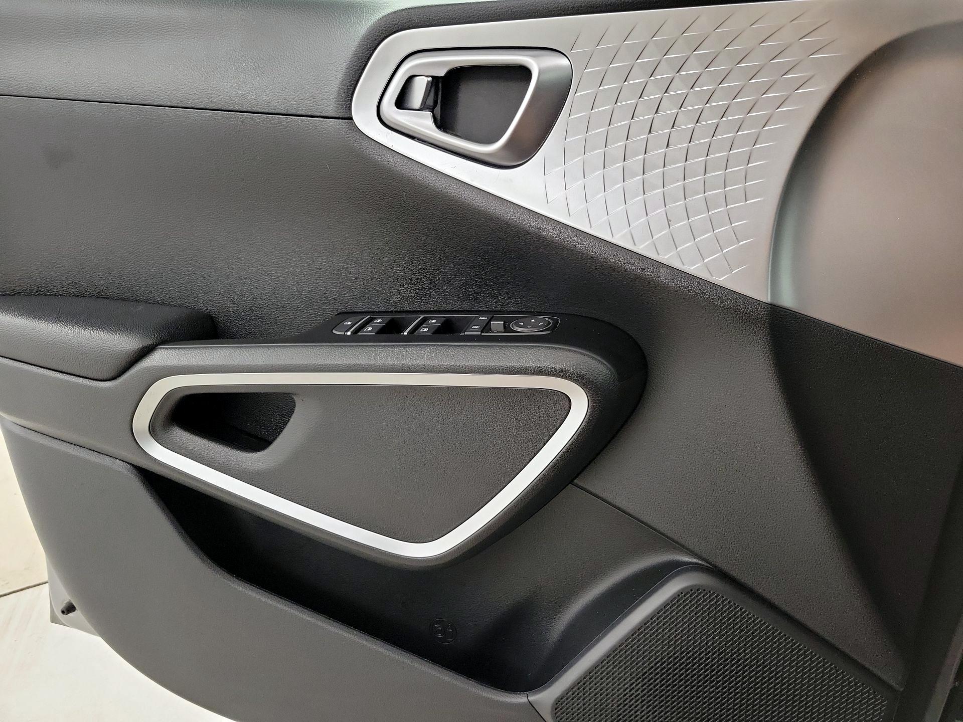 Thumbnail: 2025 Kia Soul - 12