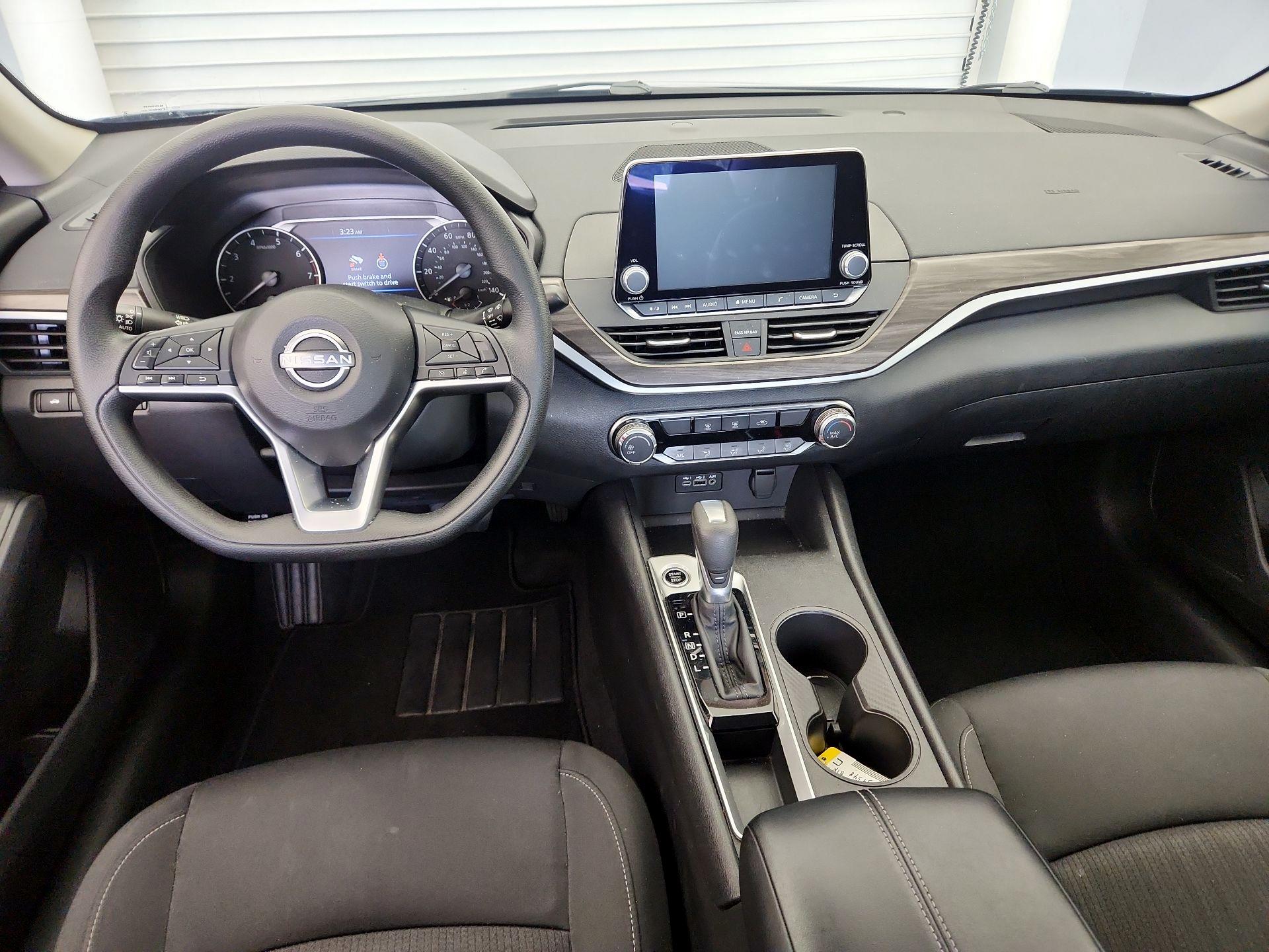 Thumbnail: 2025 Nissan Altima - 9
