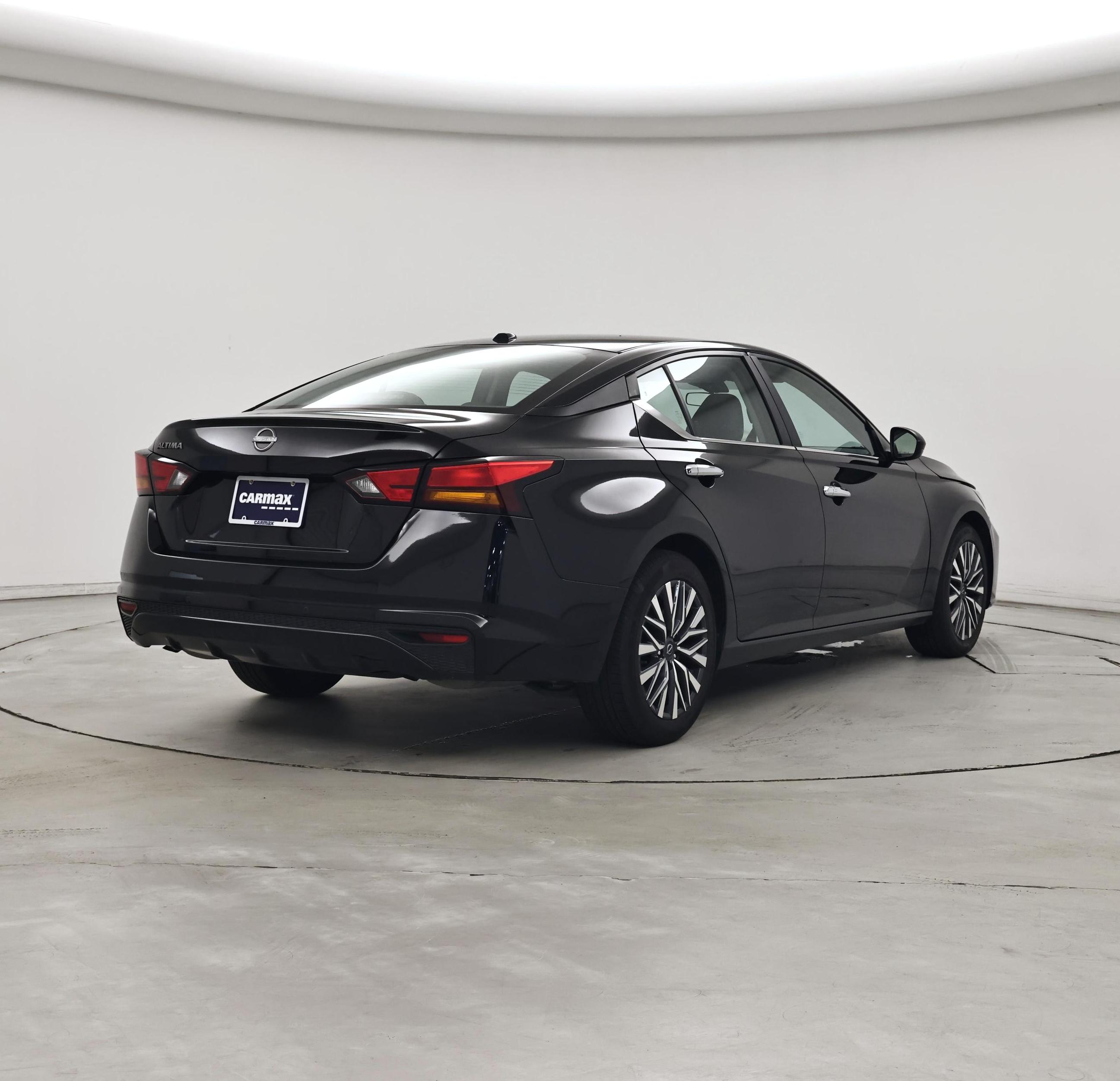 Thumbnail: 2025 Nissan Altima - 8