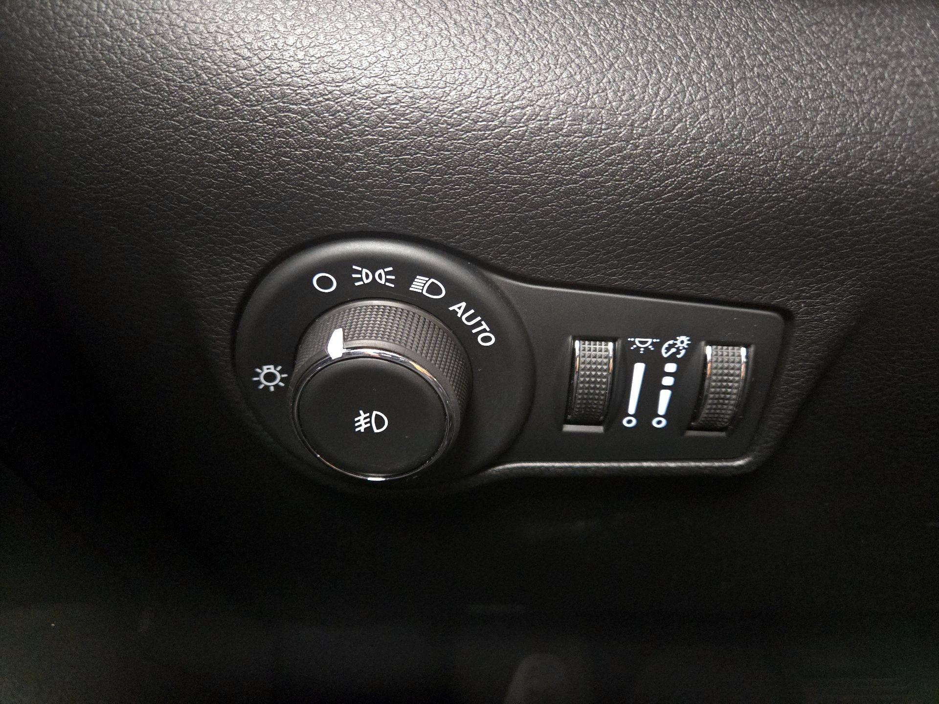 Thumbnail: 2025 Jeep Compass - 13