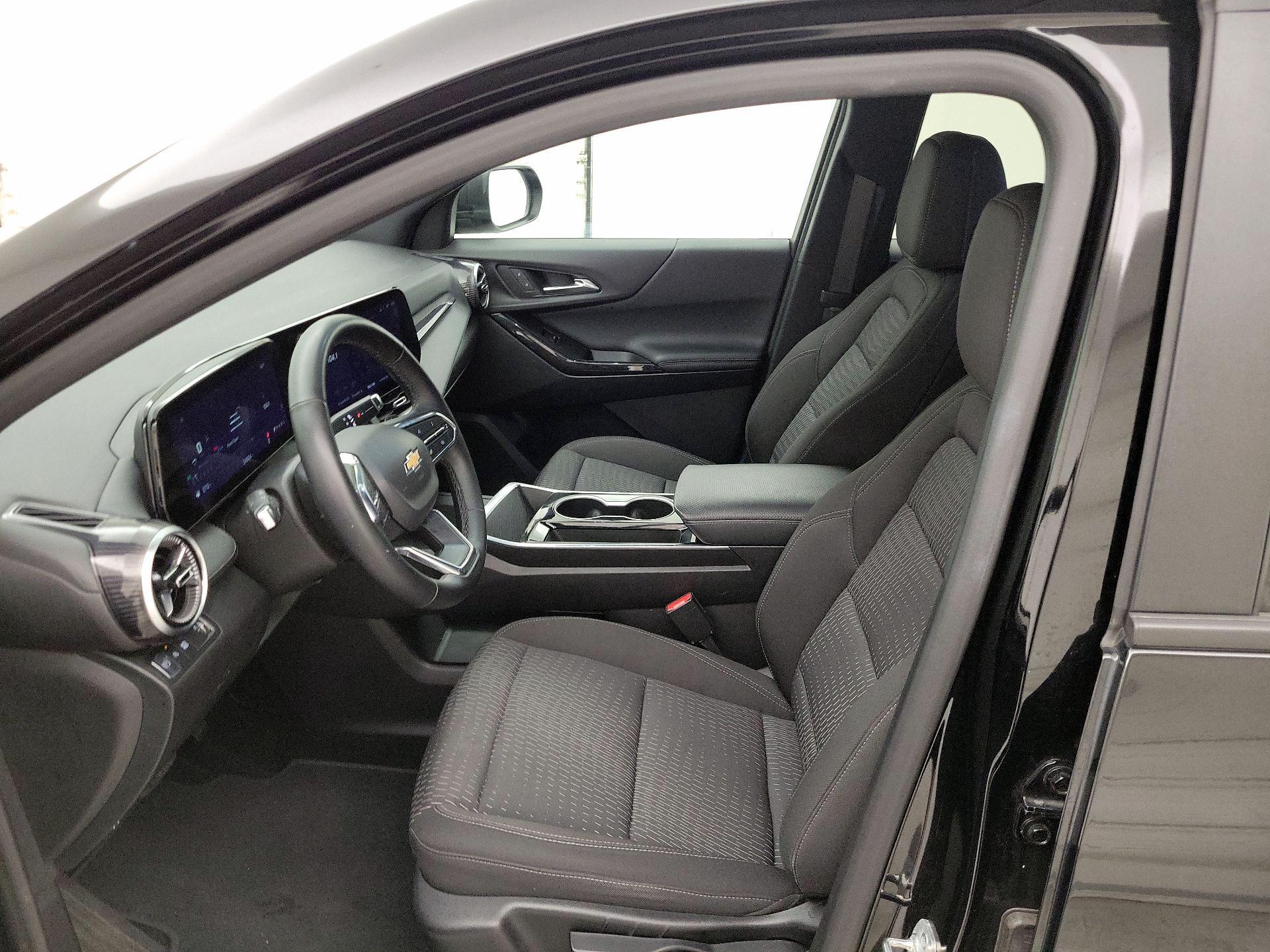 Thumbnail: 2025 Chevrolet Equinox - 11