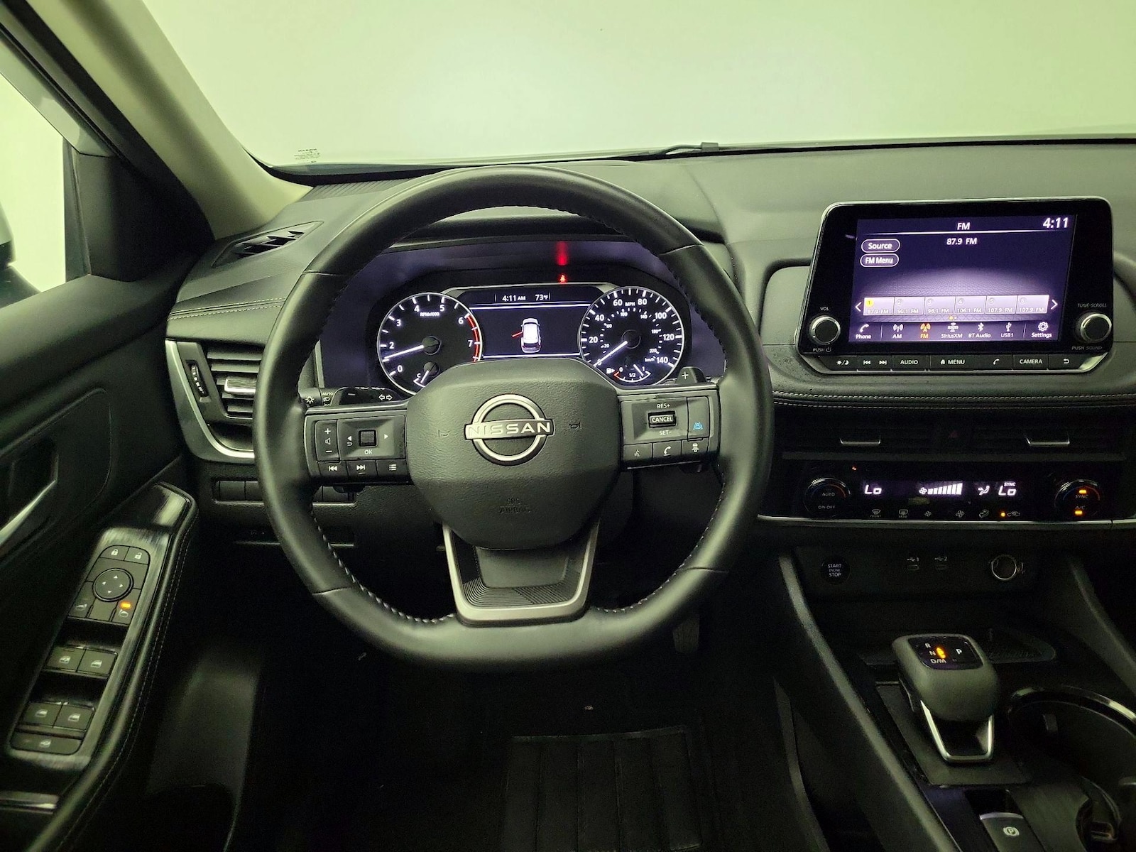 2025 Nissan Rogue SV - Photo 11