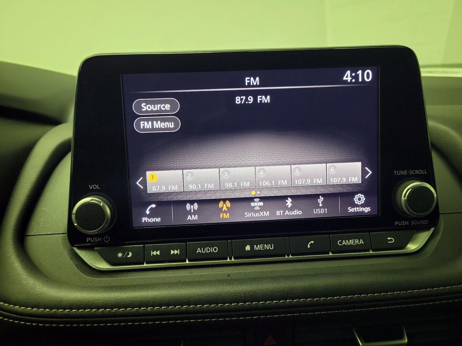 2025 Nissan Rogue SV - Photo 16
