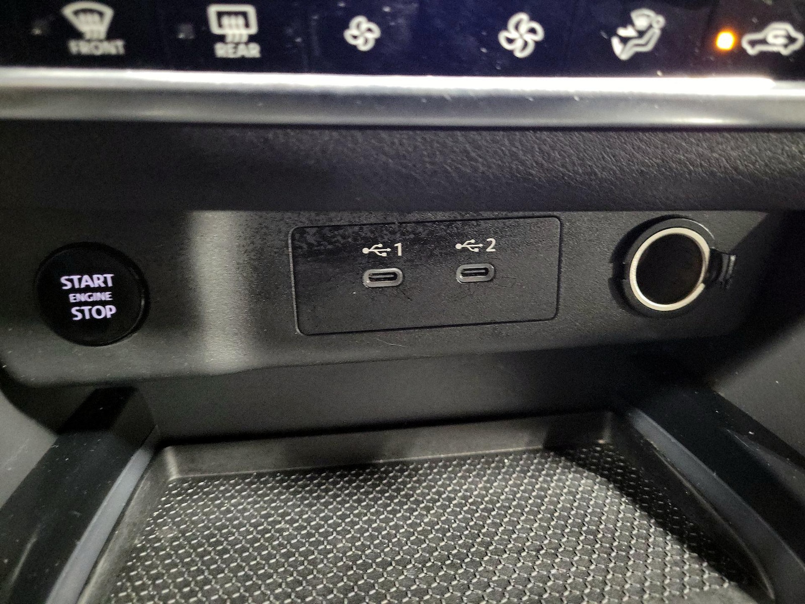 2025 Nissan Rogue SV - Photo 19