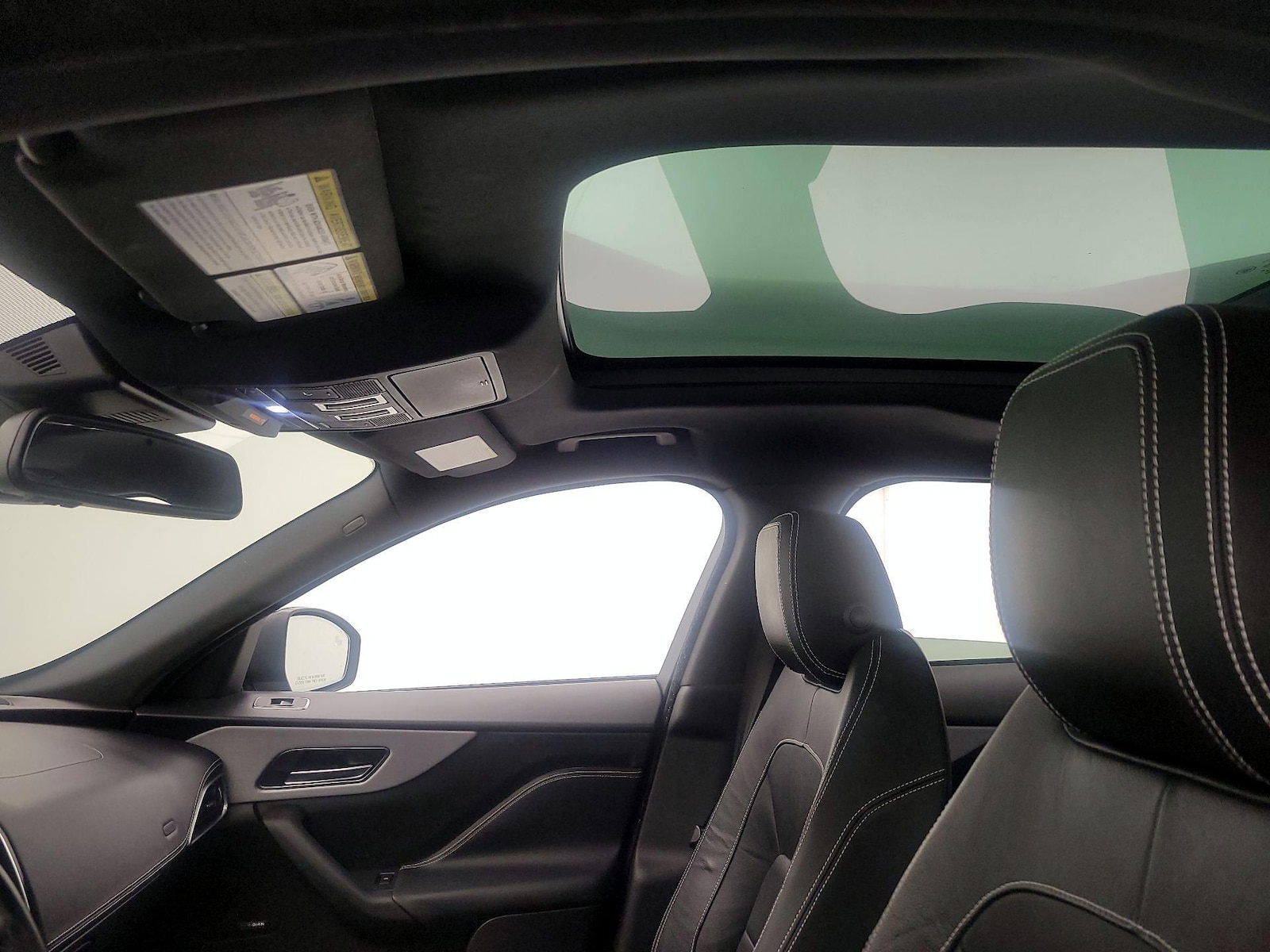 2018 Jaguar F-PACE R-Sport - Photo 19