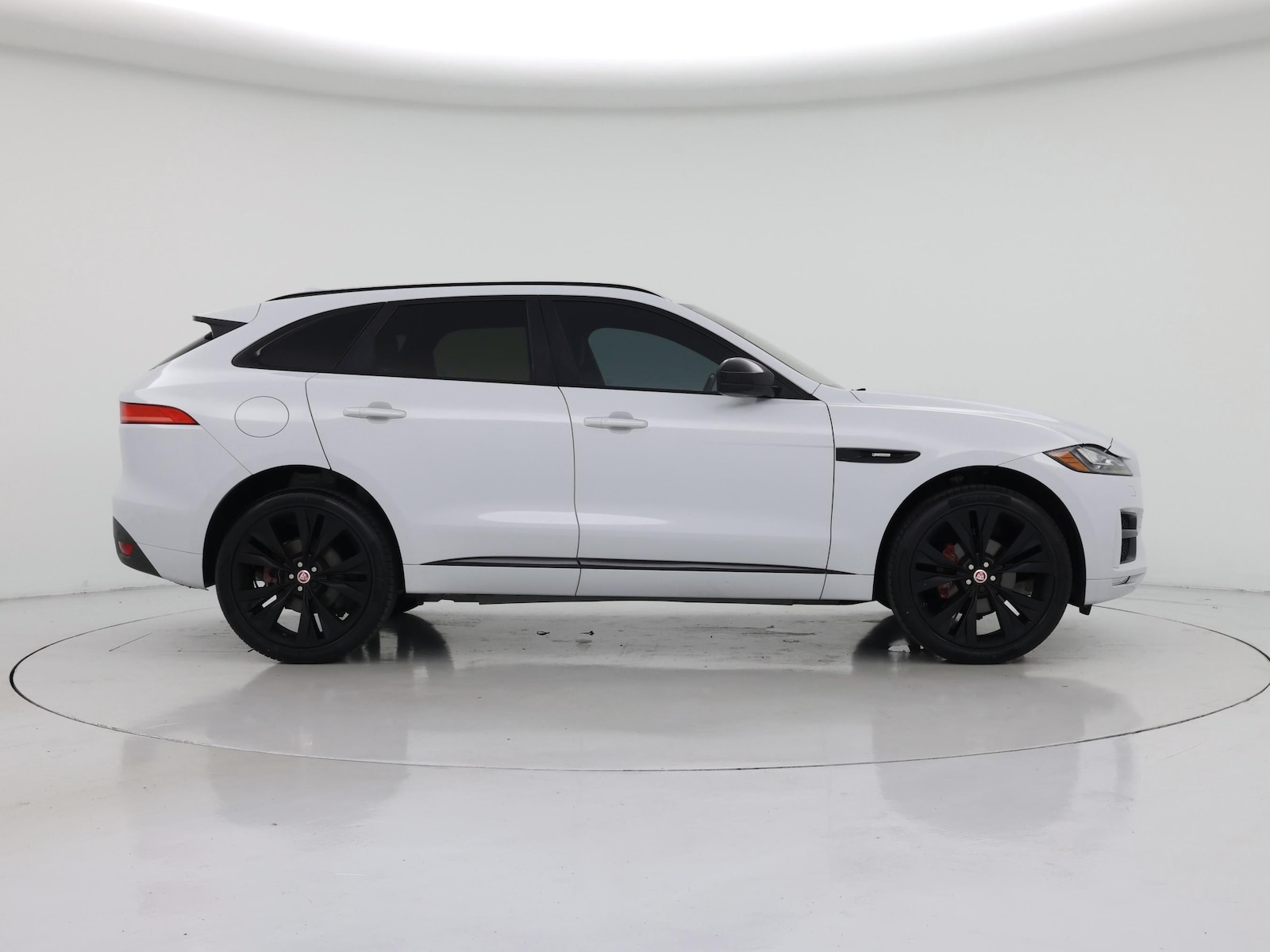 2018 Jaguar F-PACE R-Sport - Photo 8