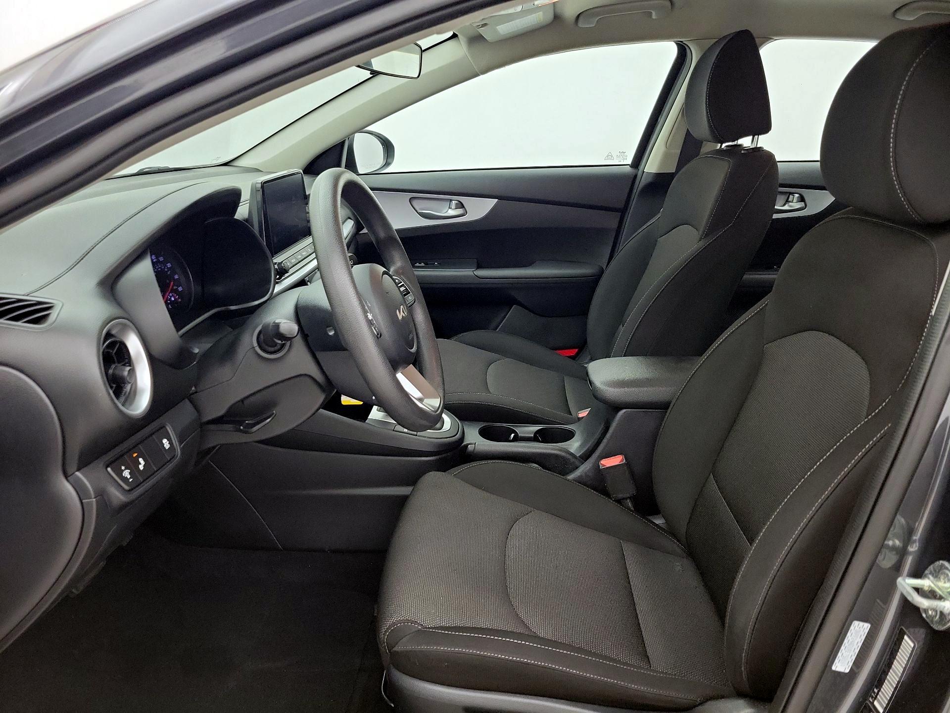 Thumbnail: 2024 Kia Forte - 11