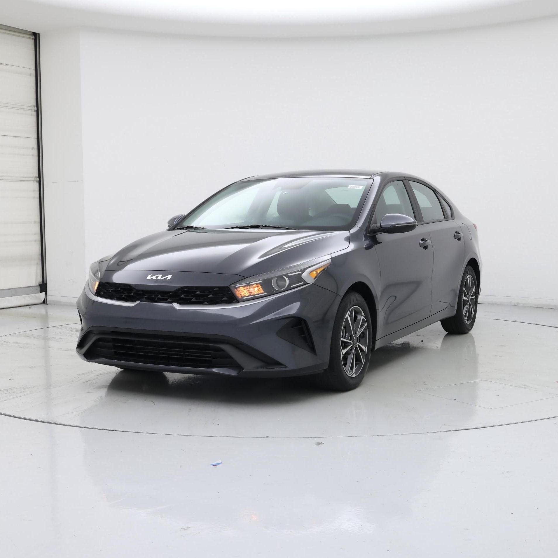 Thumbnail: 2024 Kia Forte - 4