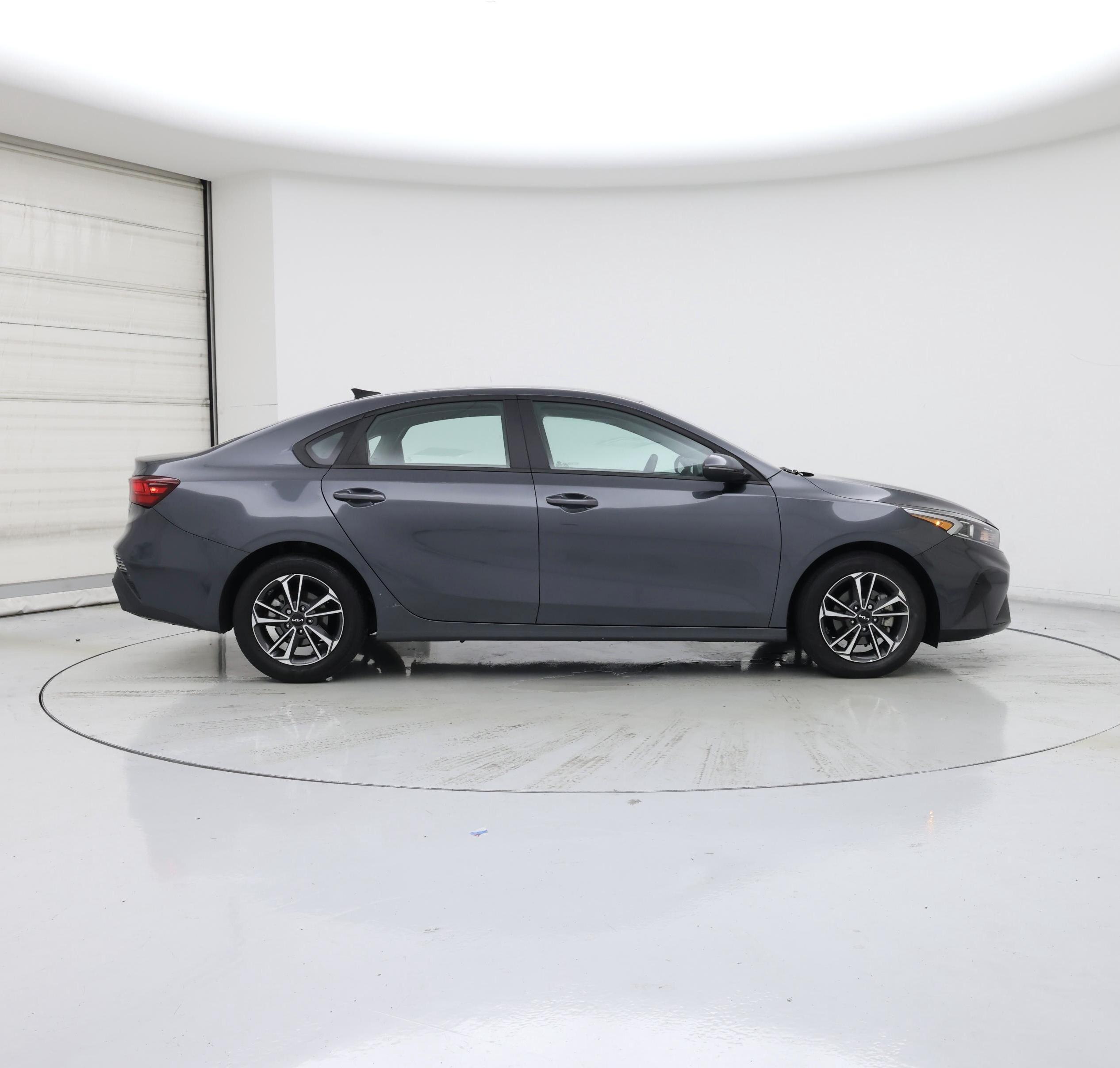 Thumbnail: 2024 Kia Forte - 7