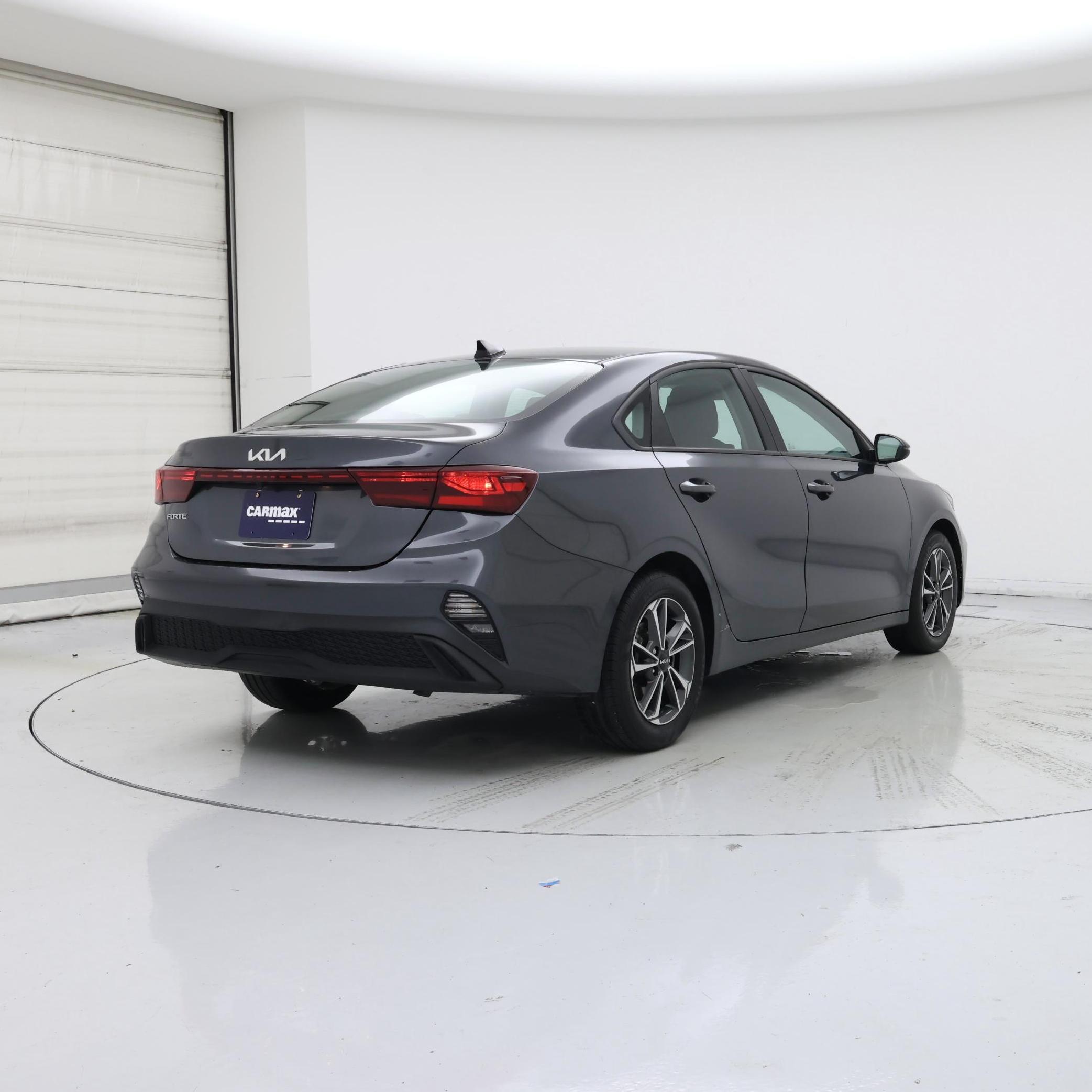 Thumbnail: 2024 Kia Forte - 8