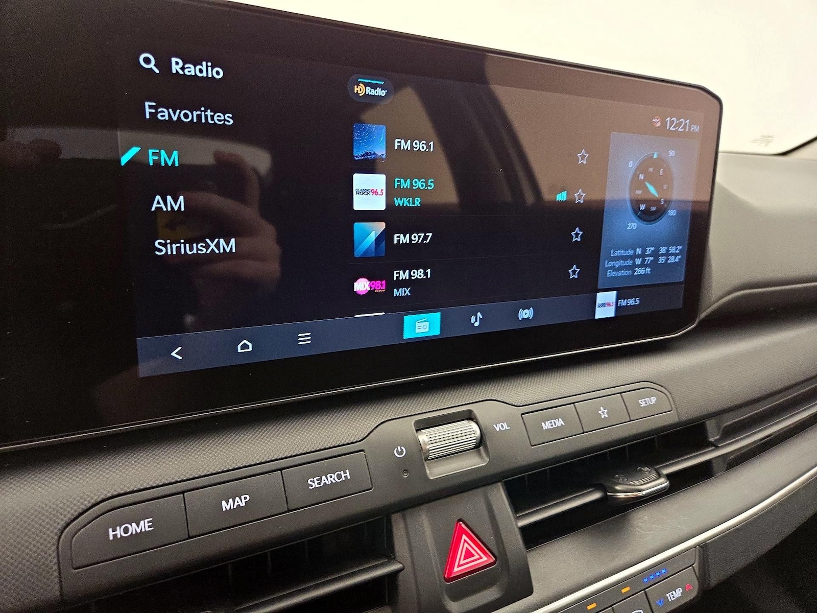 2025 Kia K4 LXS - Photo 16