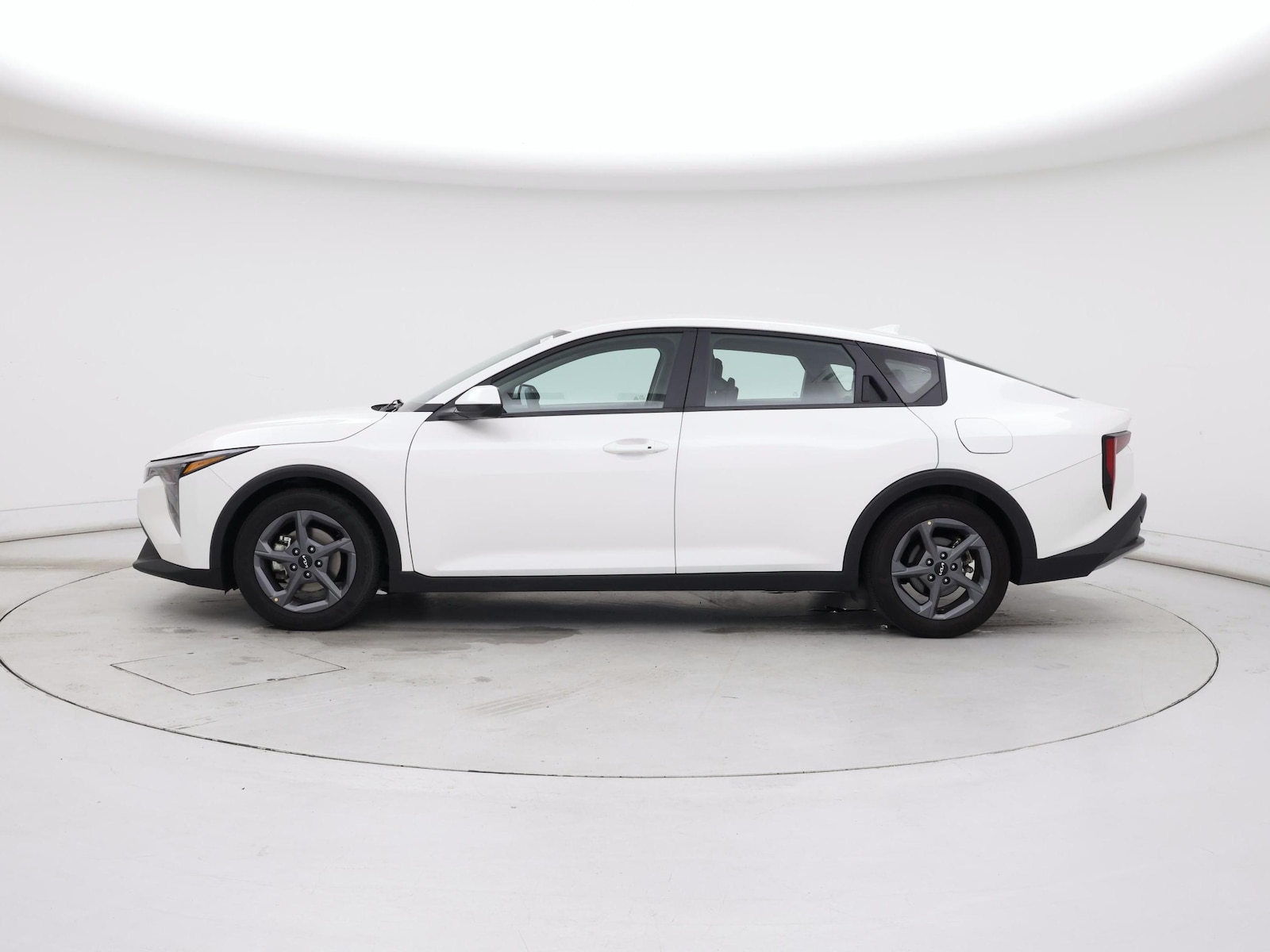 2025 Kia K4 LXS - Photo 4