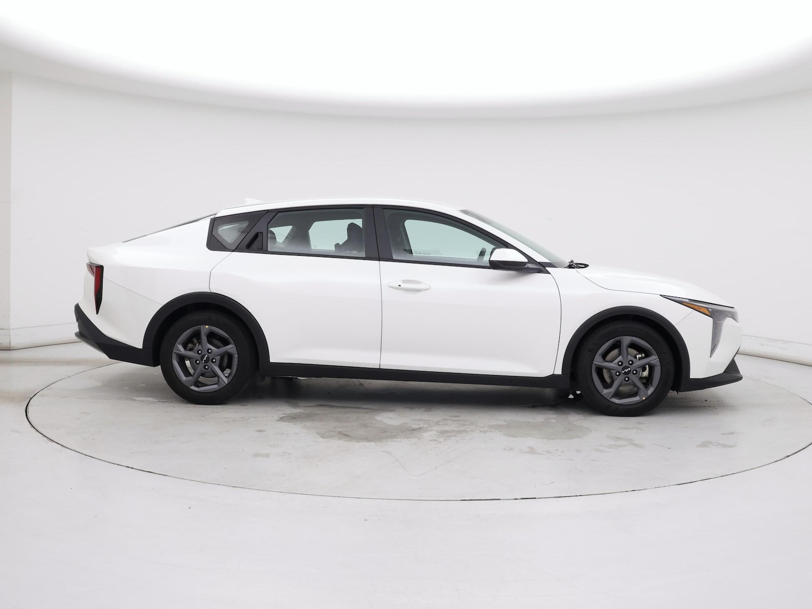 2025 Kia K4 LXS - Photo 8