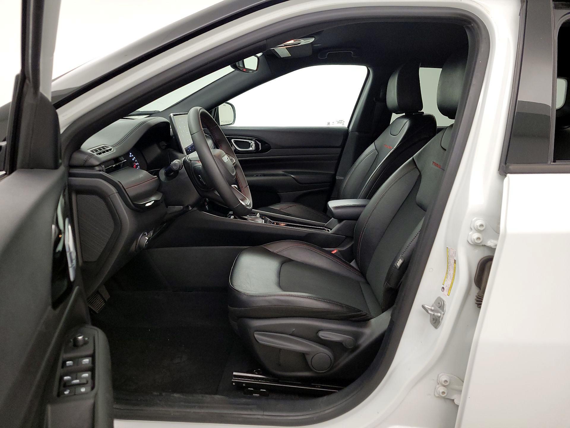 Thumbnail: 2025 Jeep Compass - 11