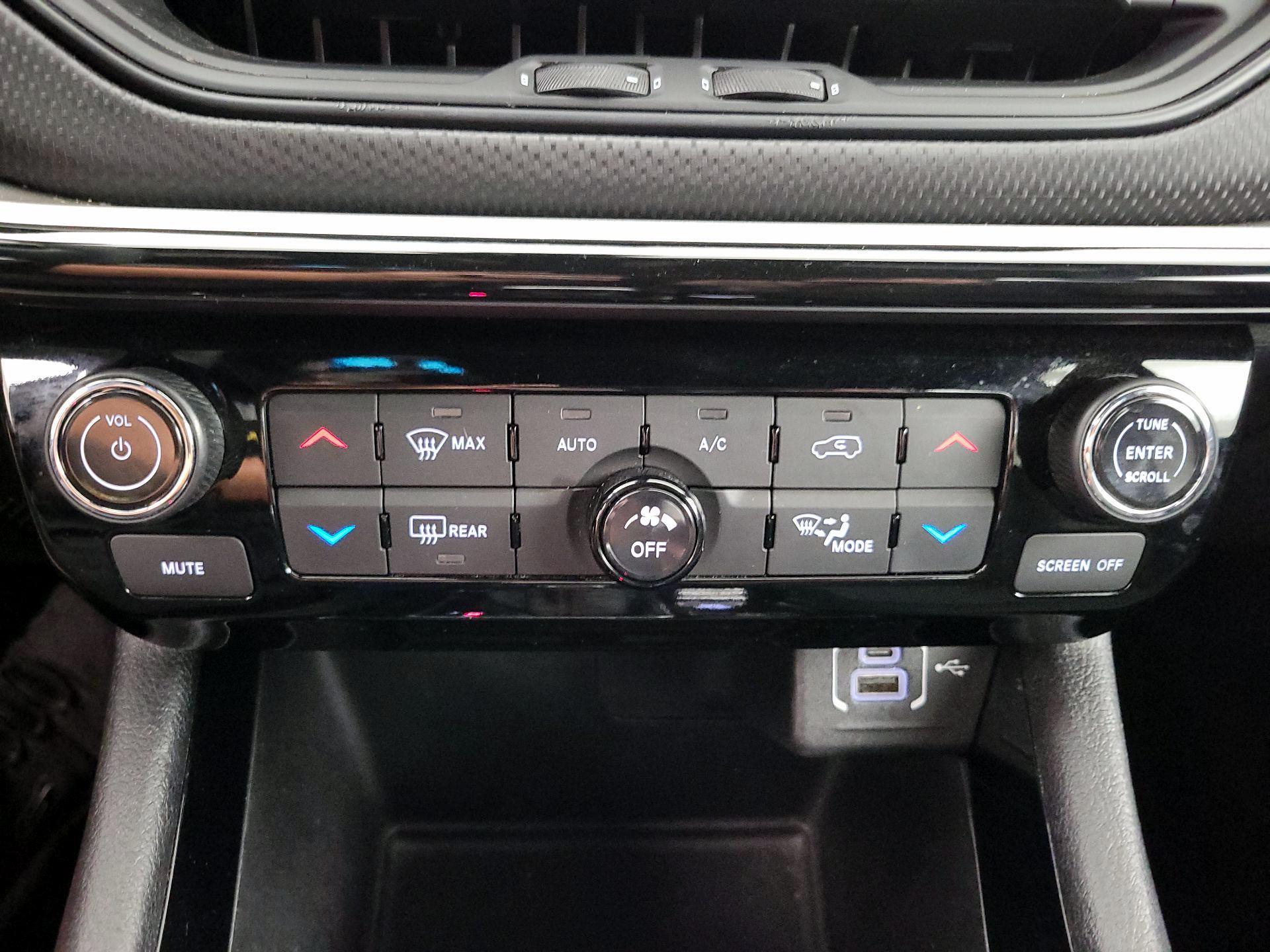 Thumbnail: 2025 Jeep Compass - 16