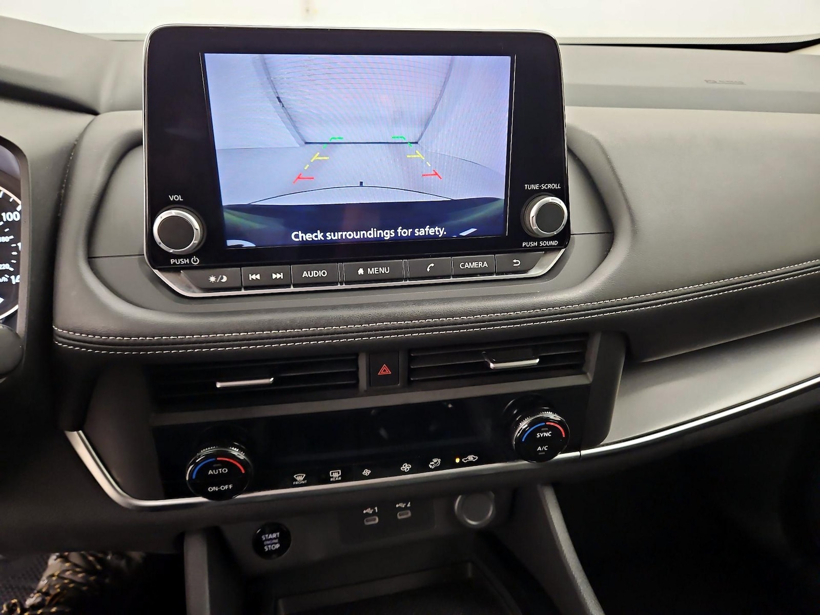 2025 Nissan Rogue SV - Photo 15