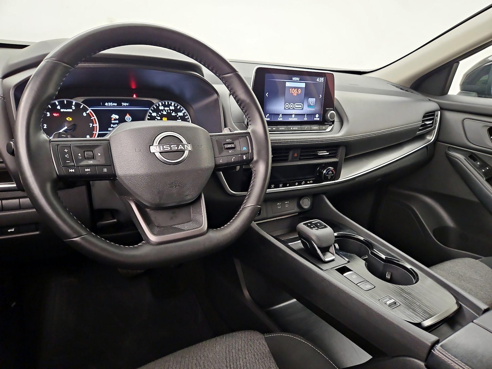 2025 Nissan Rogue SV - Photo 20