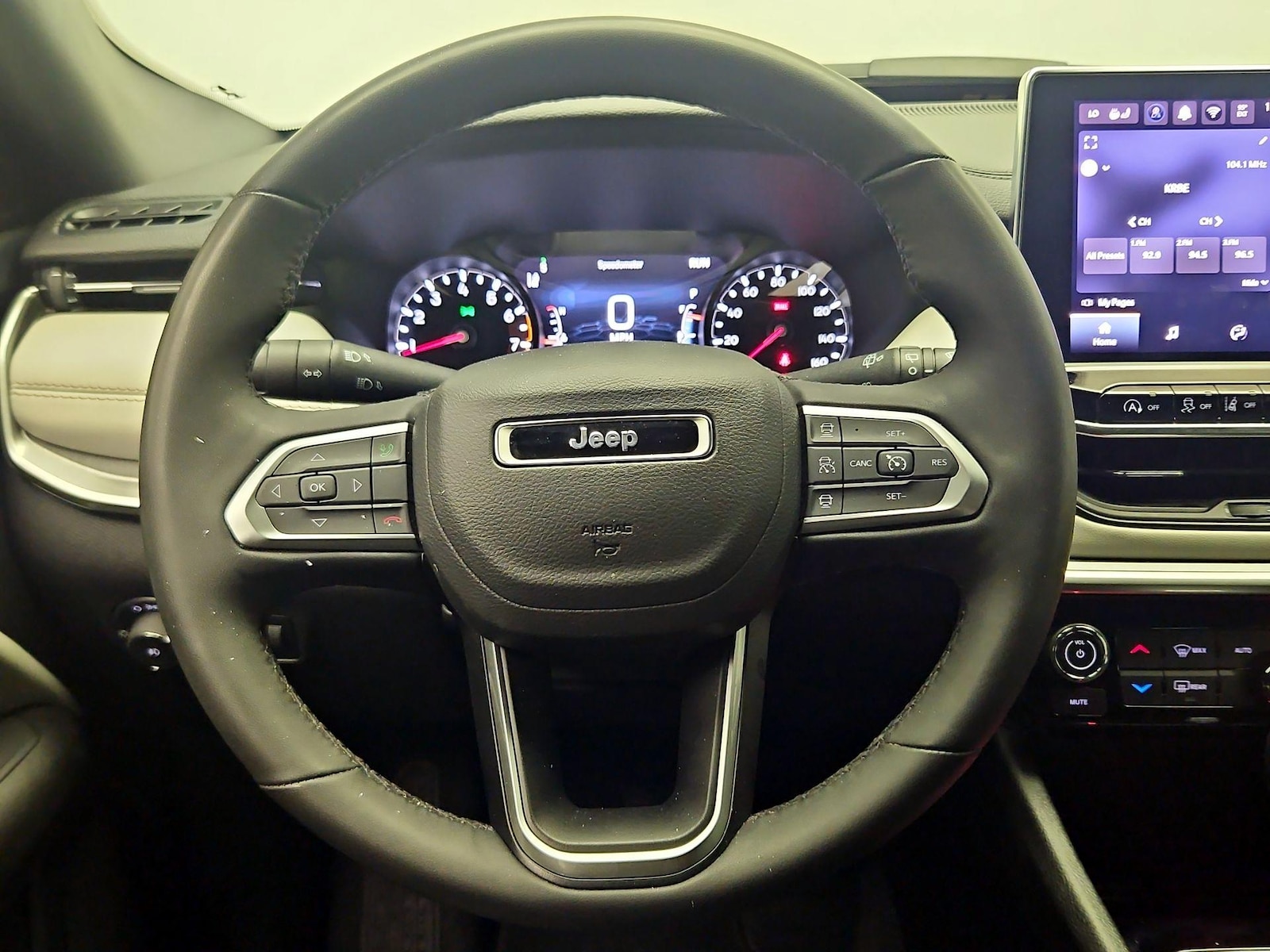 2025 Jeep Compass Limited - Photo 11