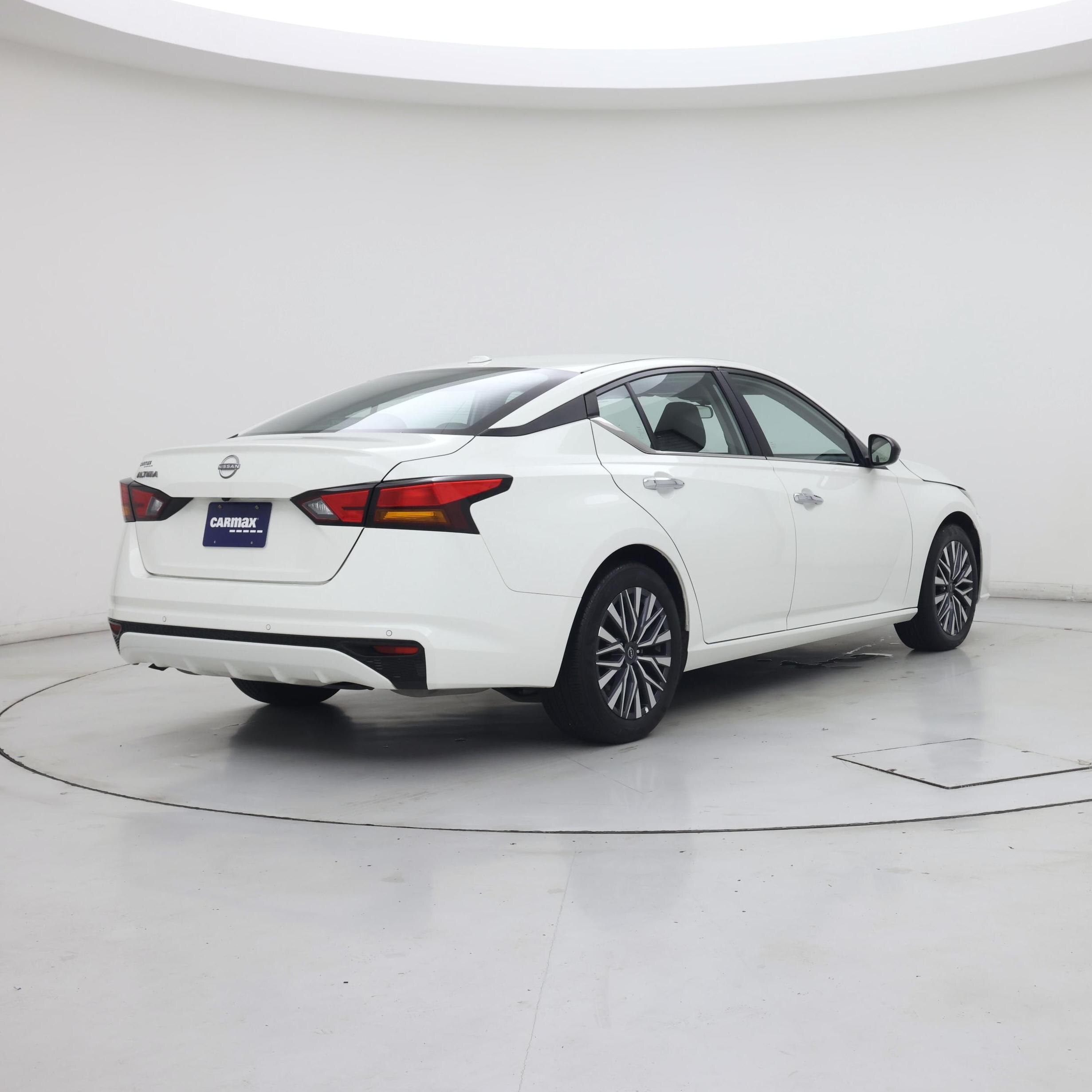Thumbnail: 2025 Nissan Altima - 8