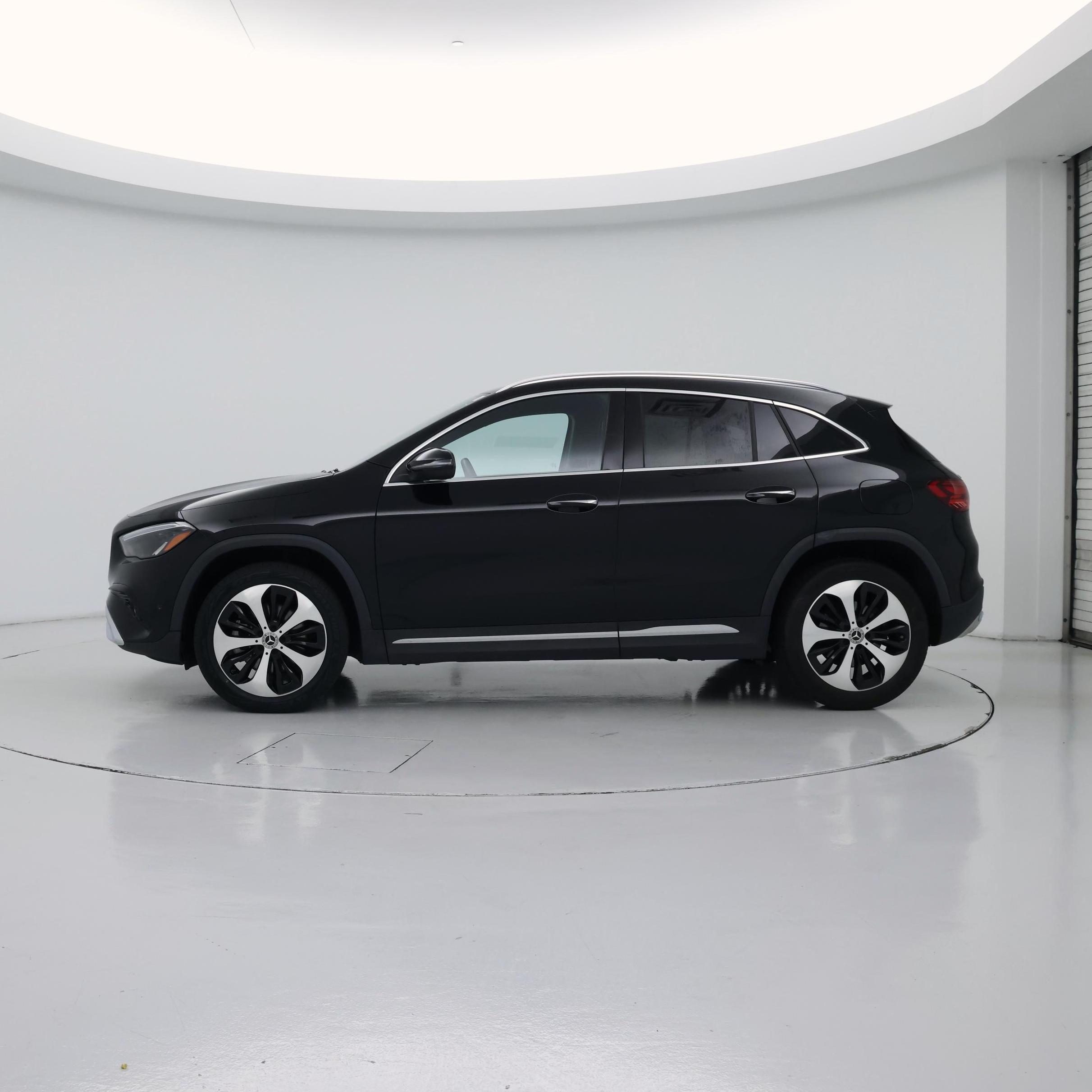 Thumbnail: 2025 Mercedes-Benz GLA - 3