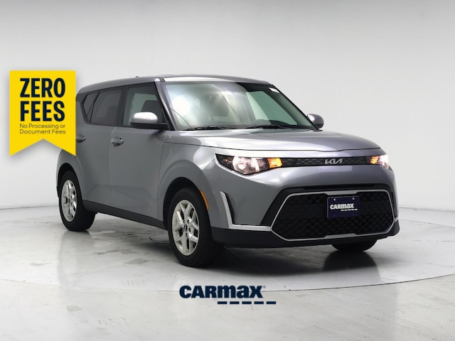 Silver 2025 Kia Soul SUV / Crossover Front-Wheel Drive Automatic