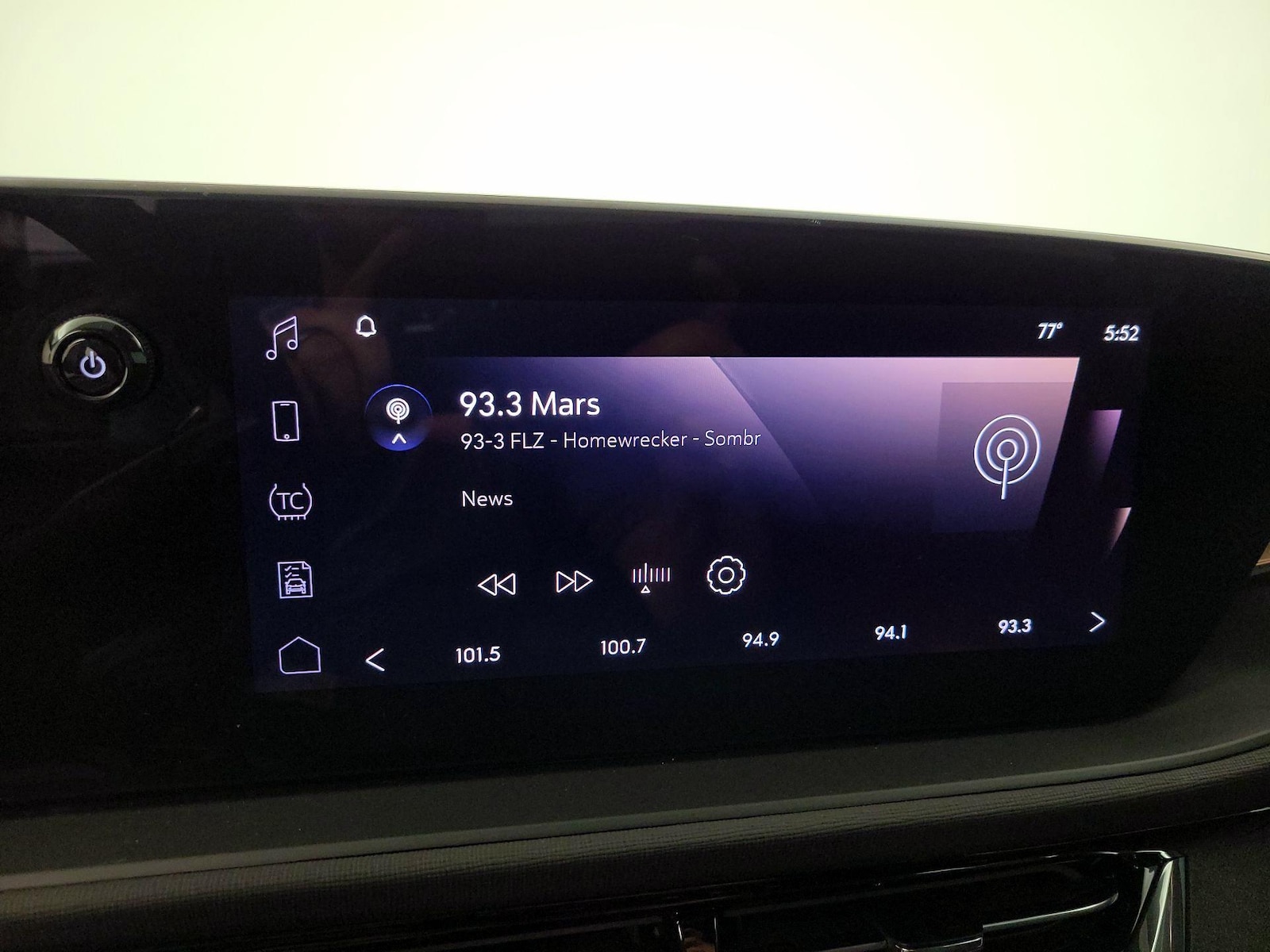 2025 Buick Envista Sport Touring - Photo 16