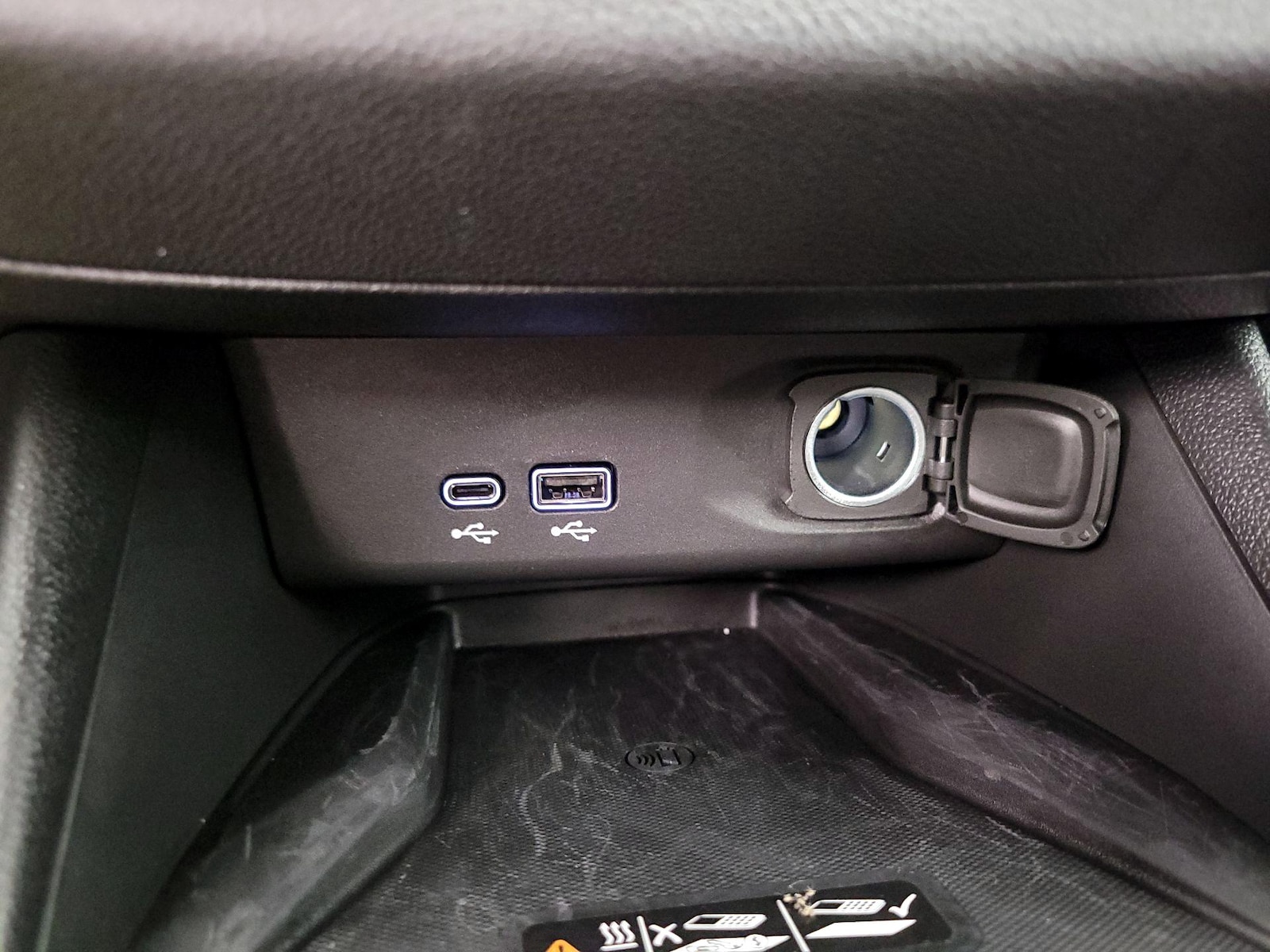 2025 Buick Envista Sport Touring - Photo 19