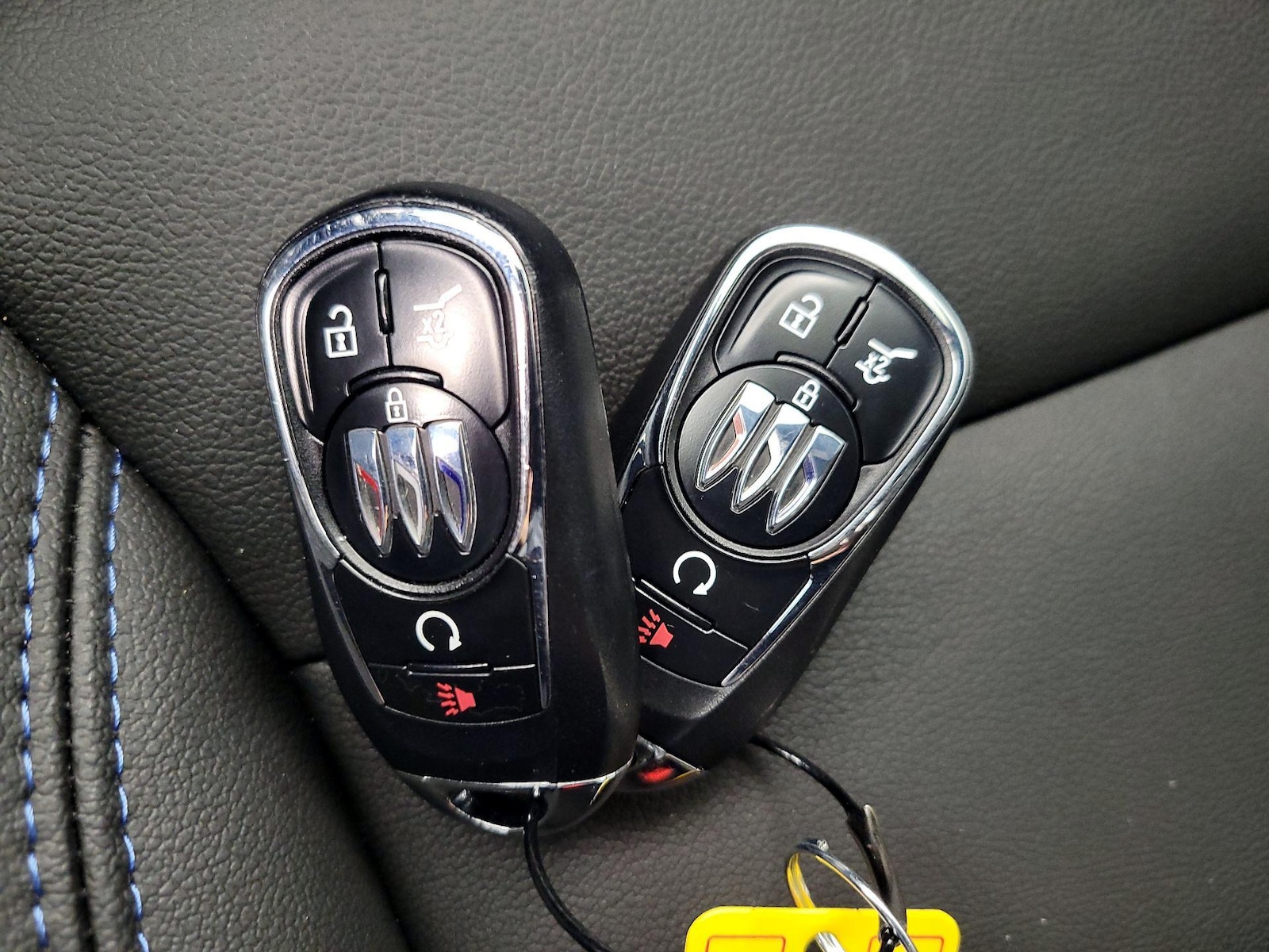 2025 Buick Envista Sport Touring - Photo 23