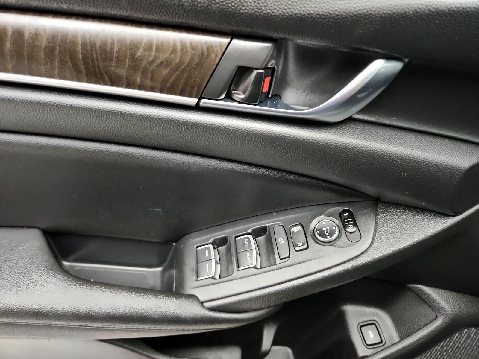 2020 Honda Accord EX - Photo 13