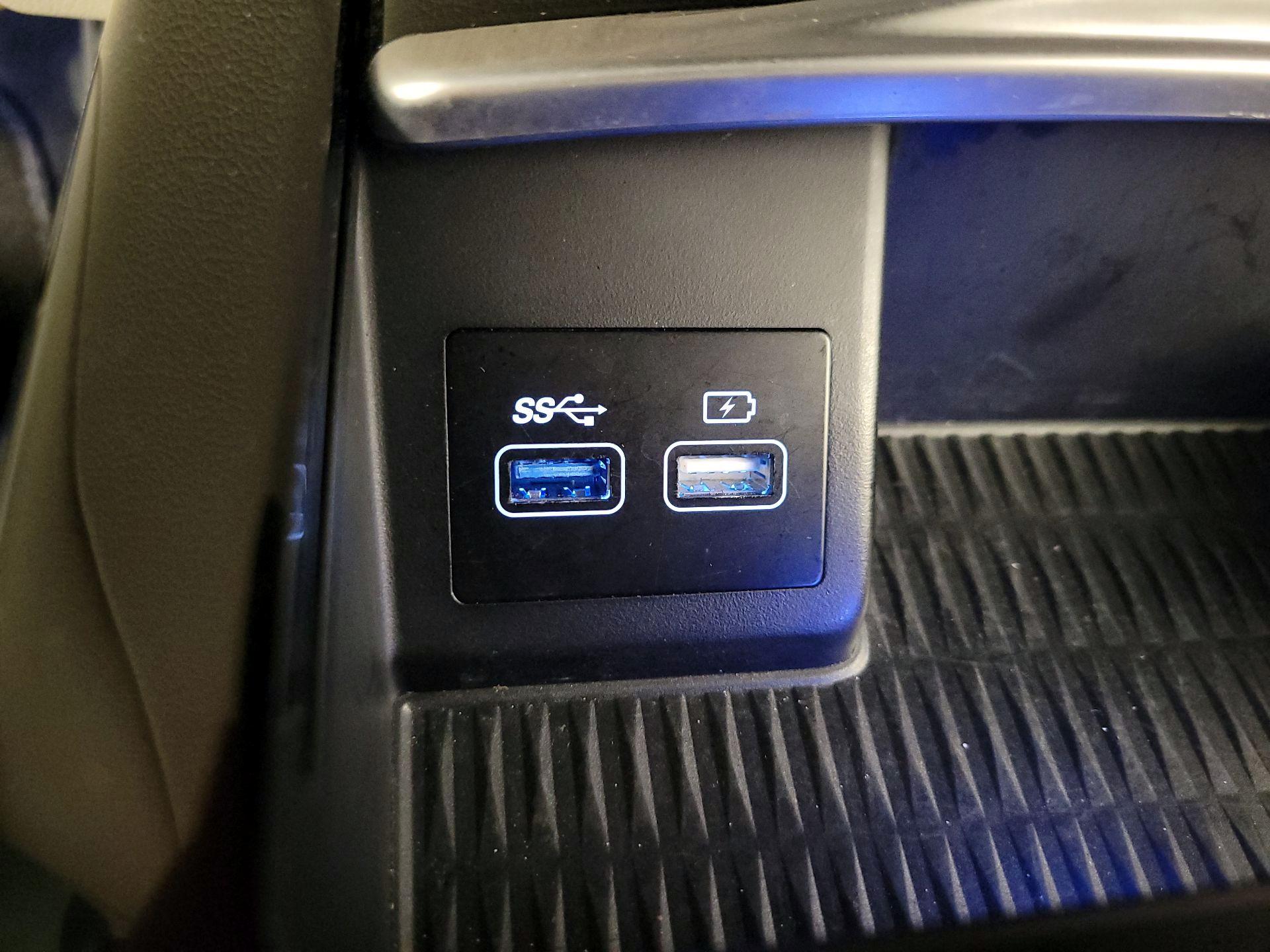 Thumbnail: 2021 Genesis G80 - 19