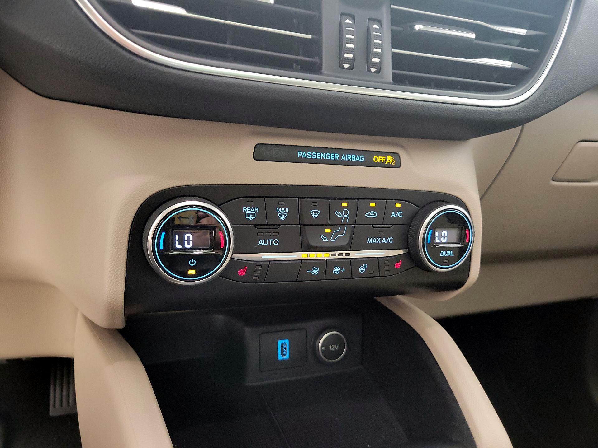 Thumbnail: 2020 Ford Escape - 15