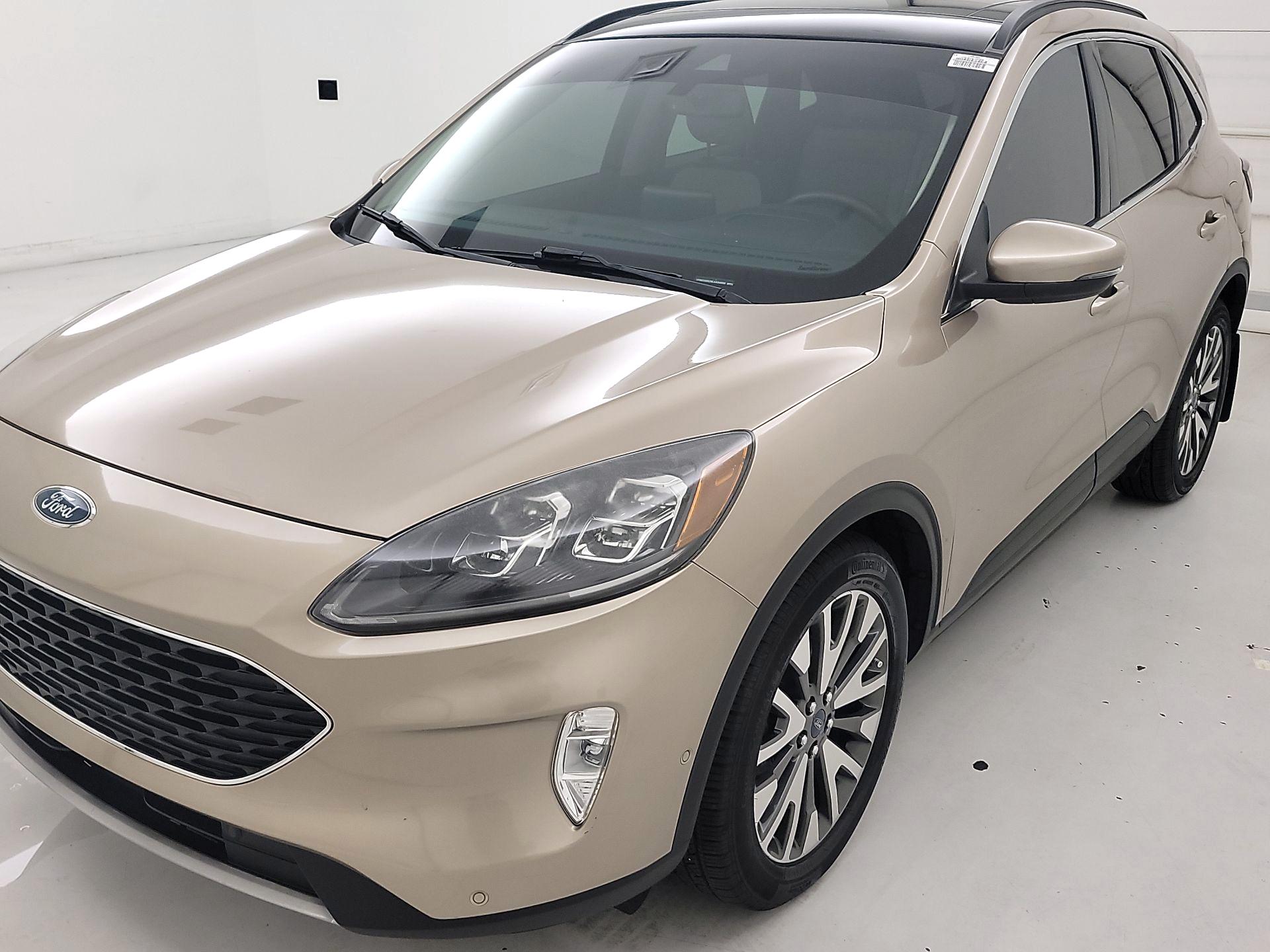 Thumbnail: 2020 Ford Escape - 3
